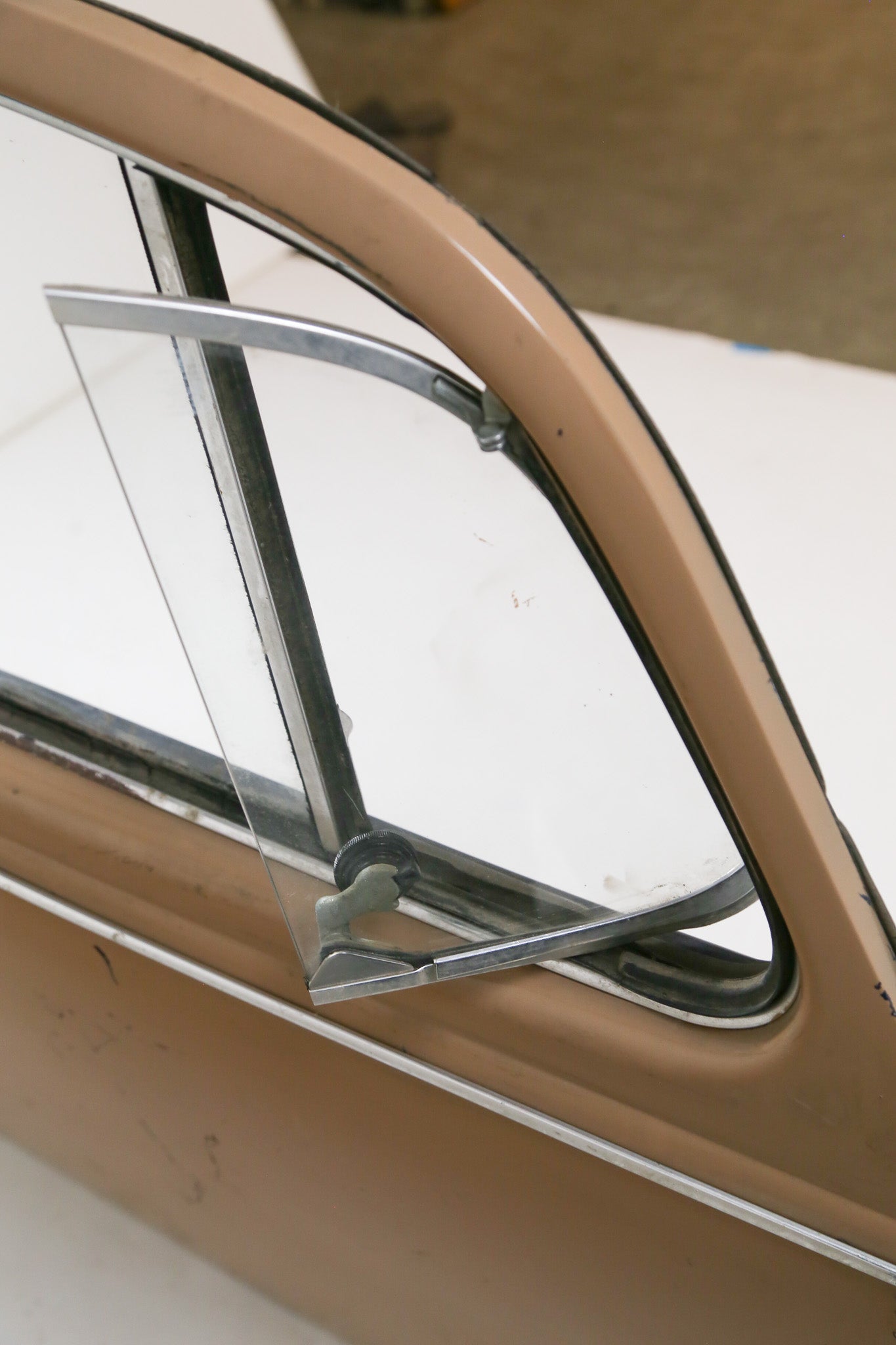 Vintage VW Beetle Door / フォルクスワーゲン・タイプ1（ビートル）ヴィンテージドア