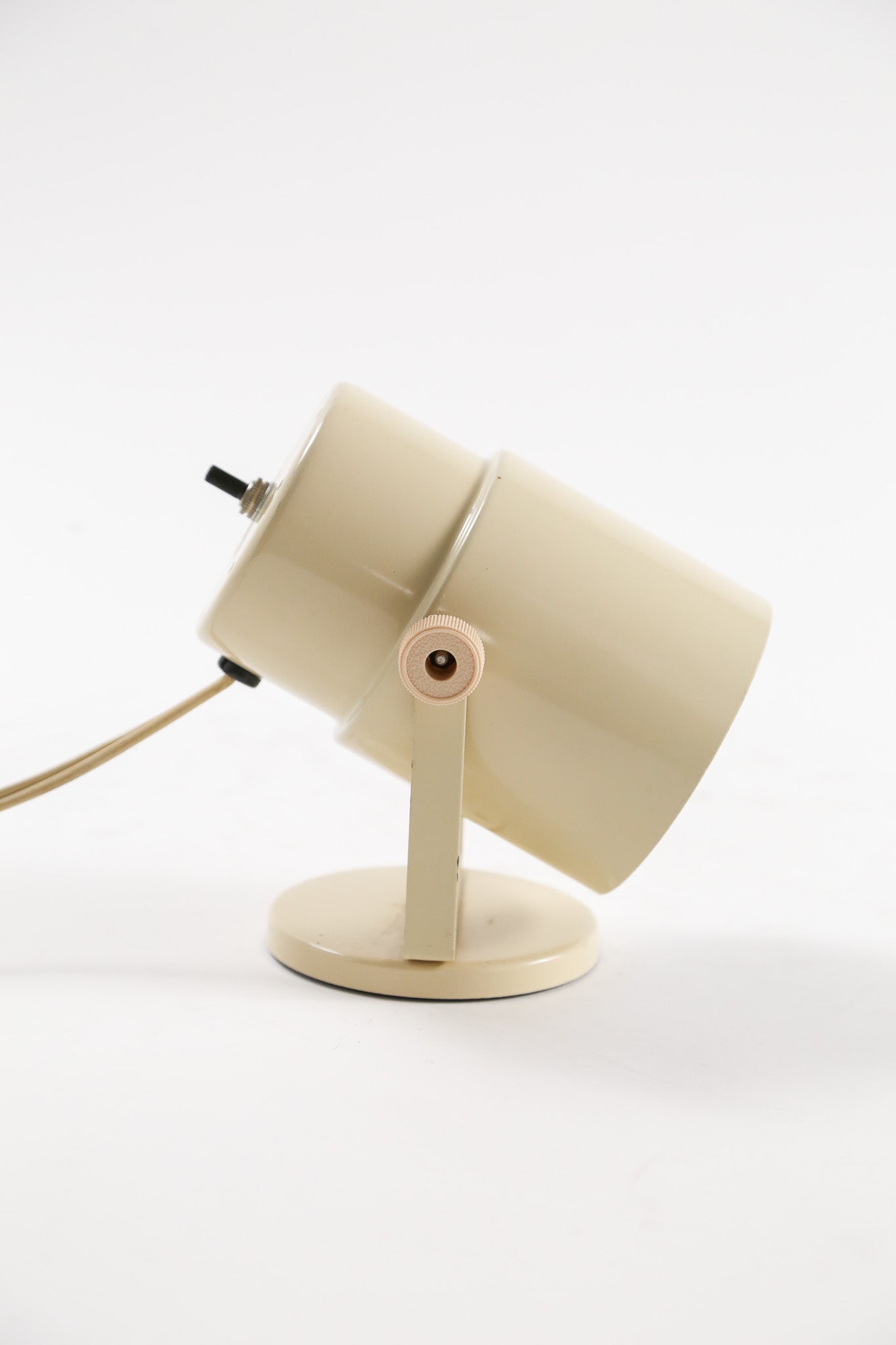 Beige Spot Light / ベージュ スポット ライト