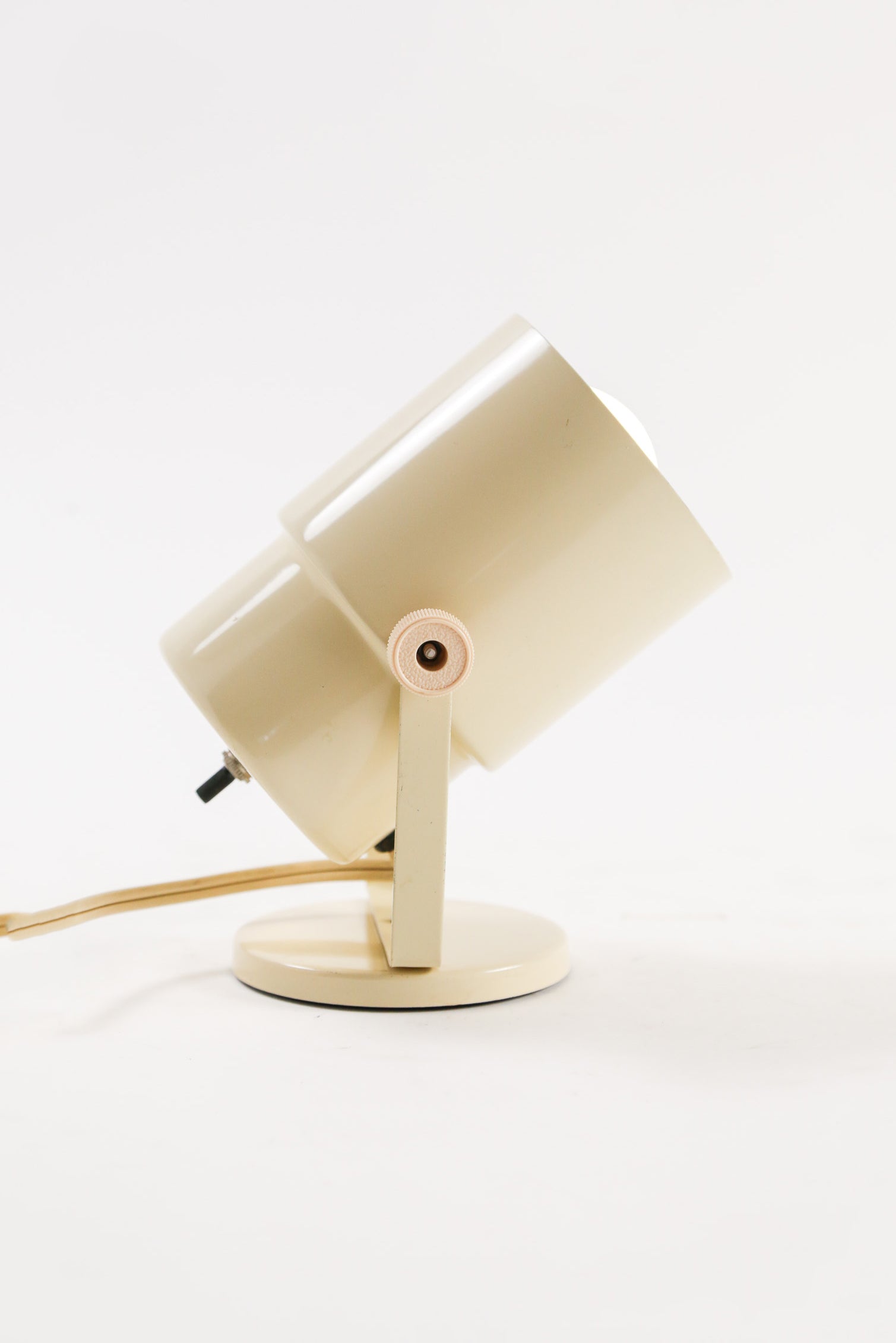 Beige Spot Light / ベージュ スポット ライト