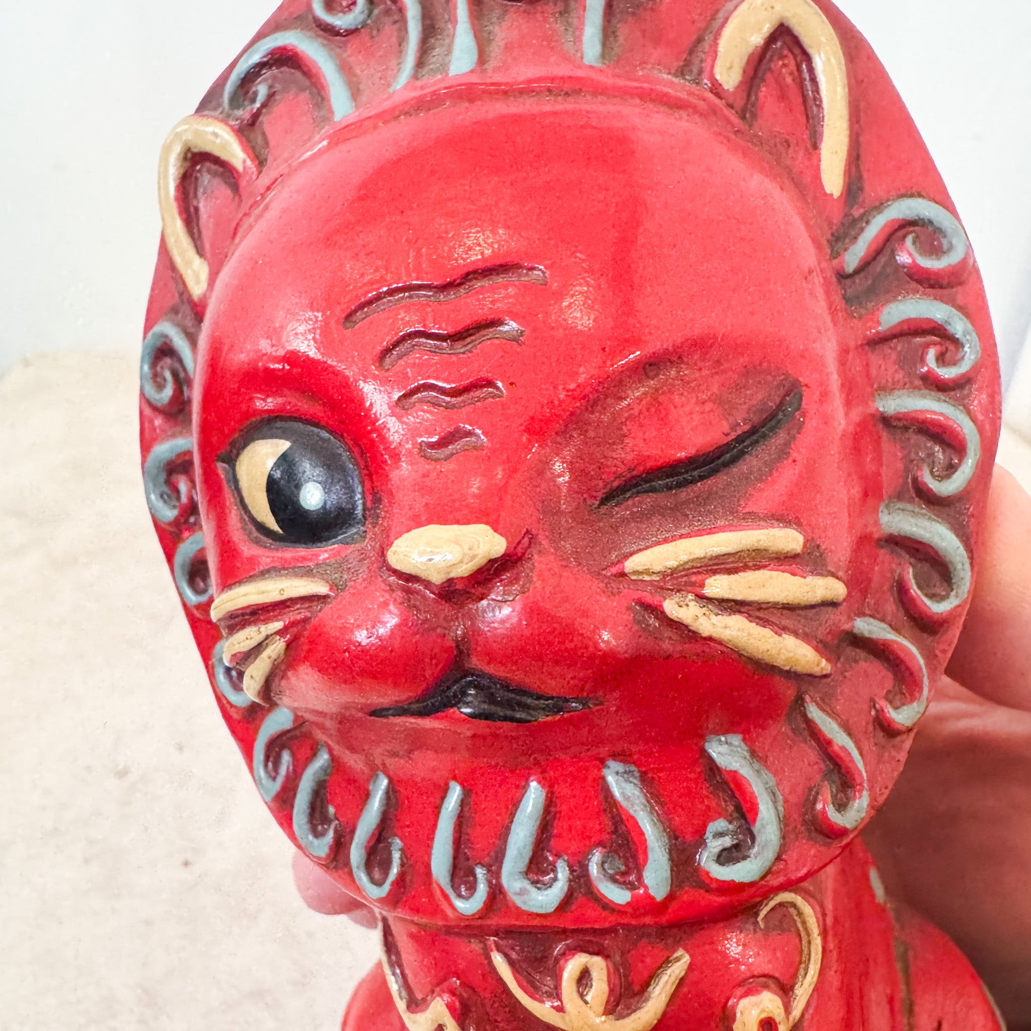 Ceramic Lion Bank / 陶器製ライオンの貯金箱