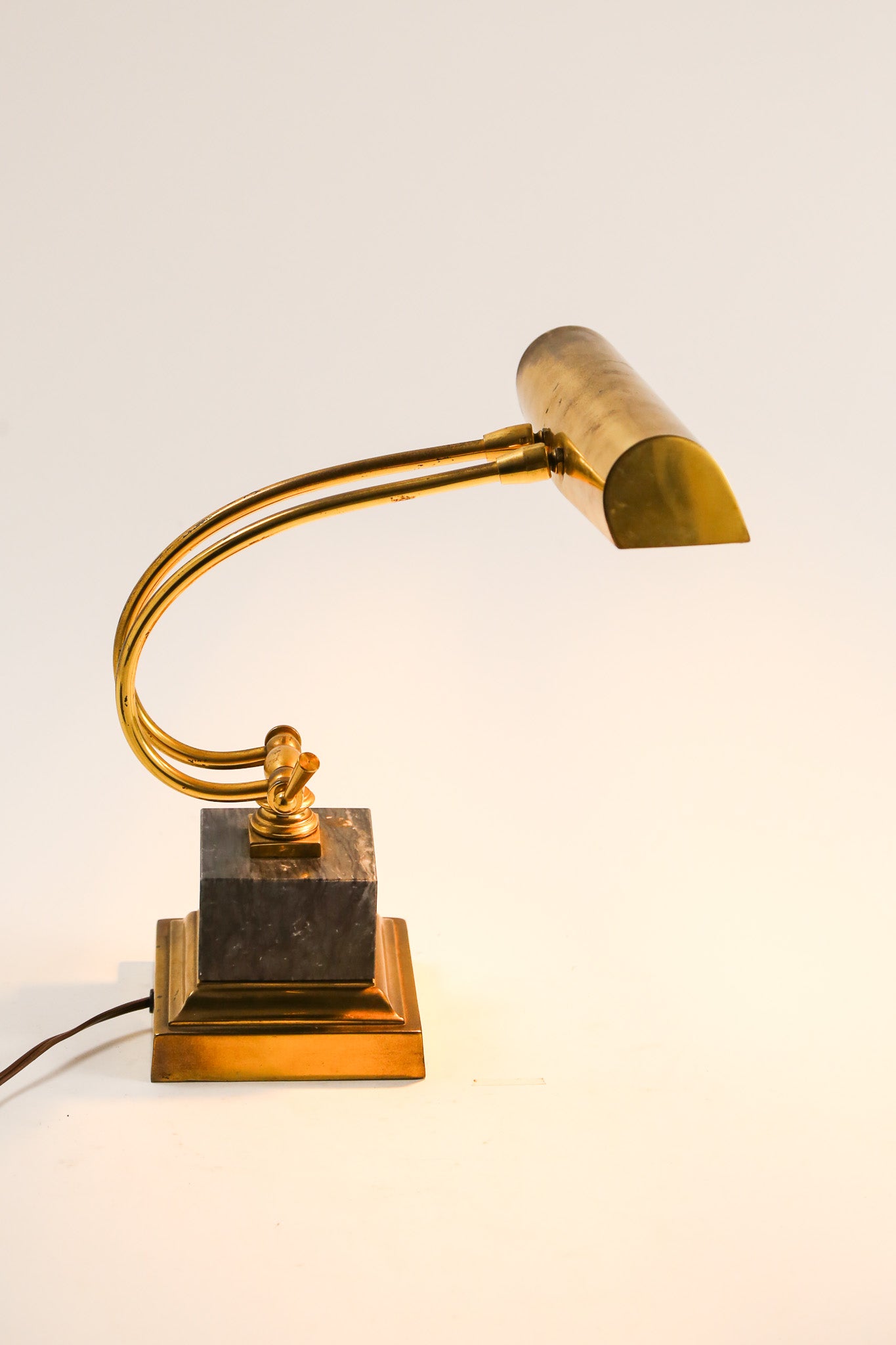 ボストンクラブ コレクション 真鍮調 デスクライト・ステーショナリー 7点 Brass Desk Light / 真鍮デスクライト – STORE IN FACTORY Online