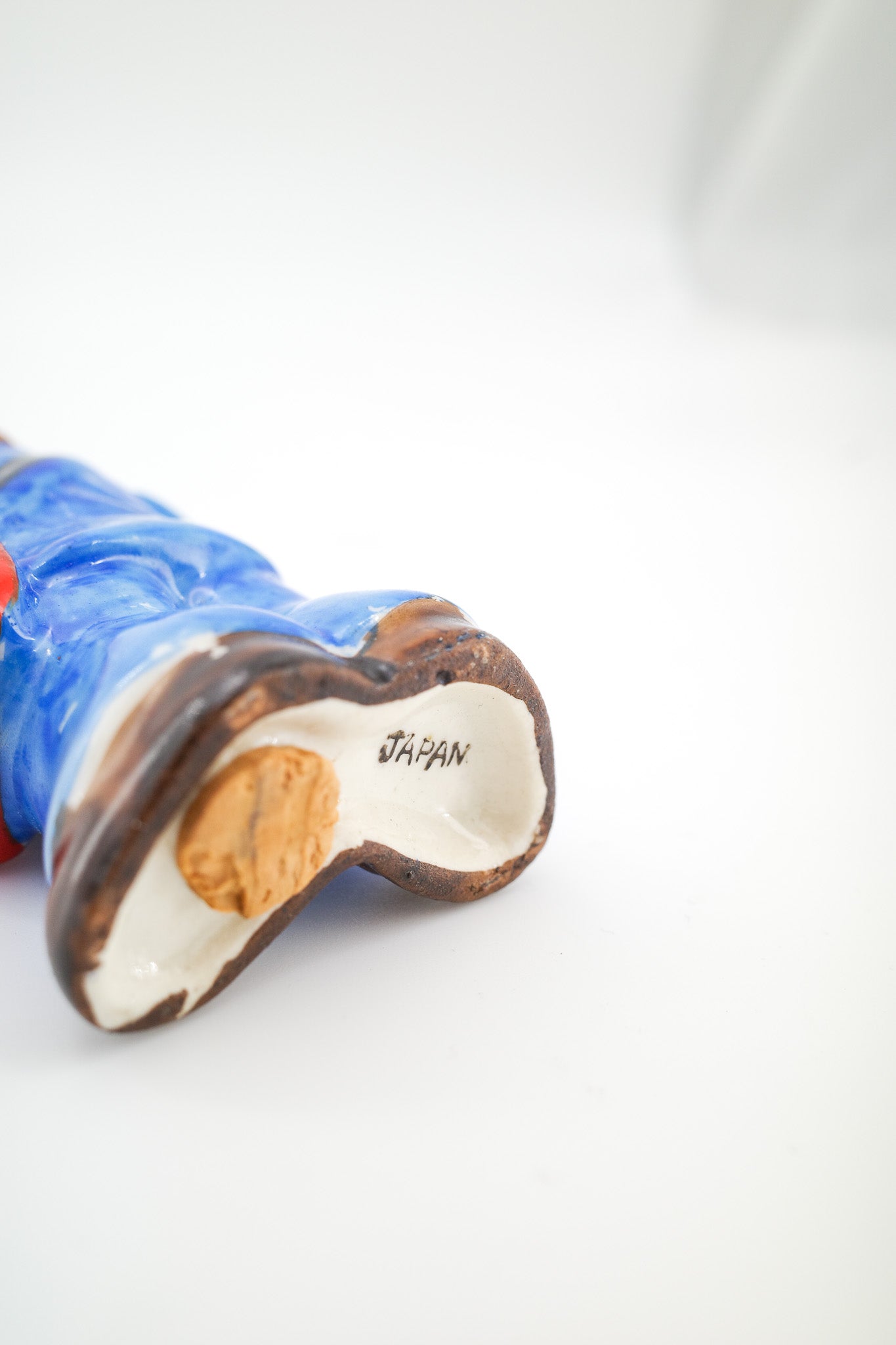 Mailman Ceramic Figurine / 郵便配達員のヴィンテージフィギュア