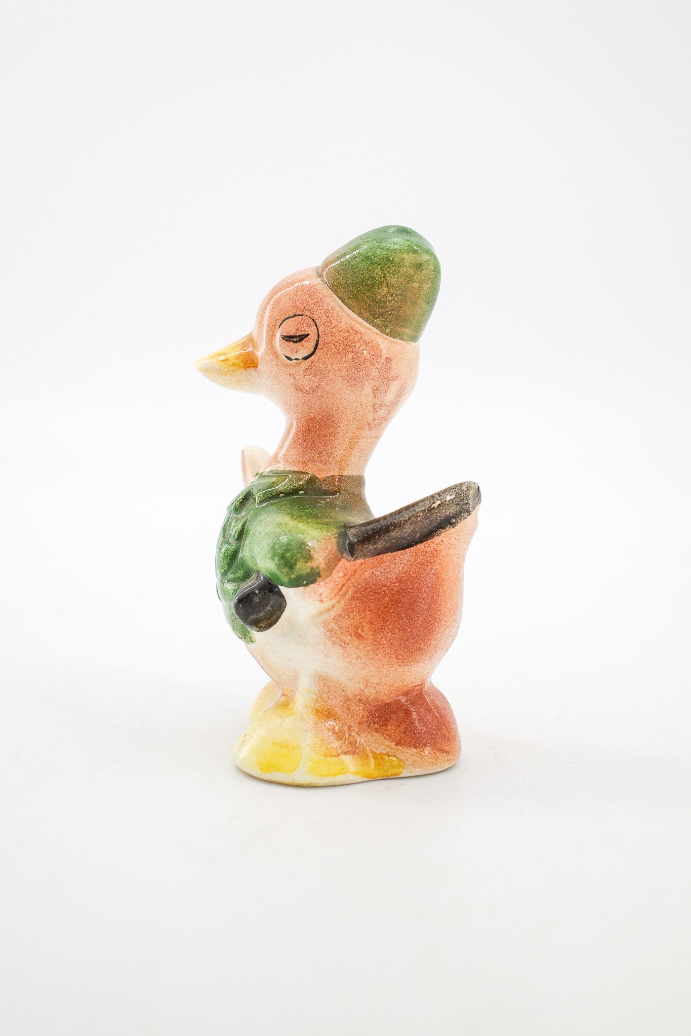 Duck Figurine with Green Uniform / 緑の制服を着たアヒルの置物