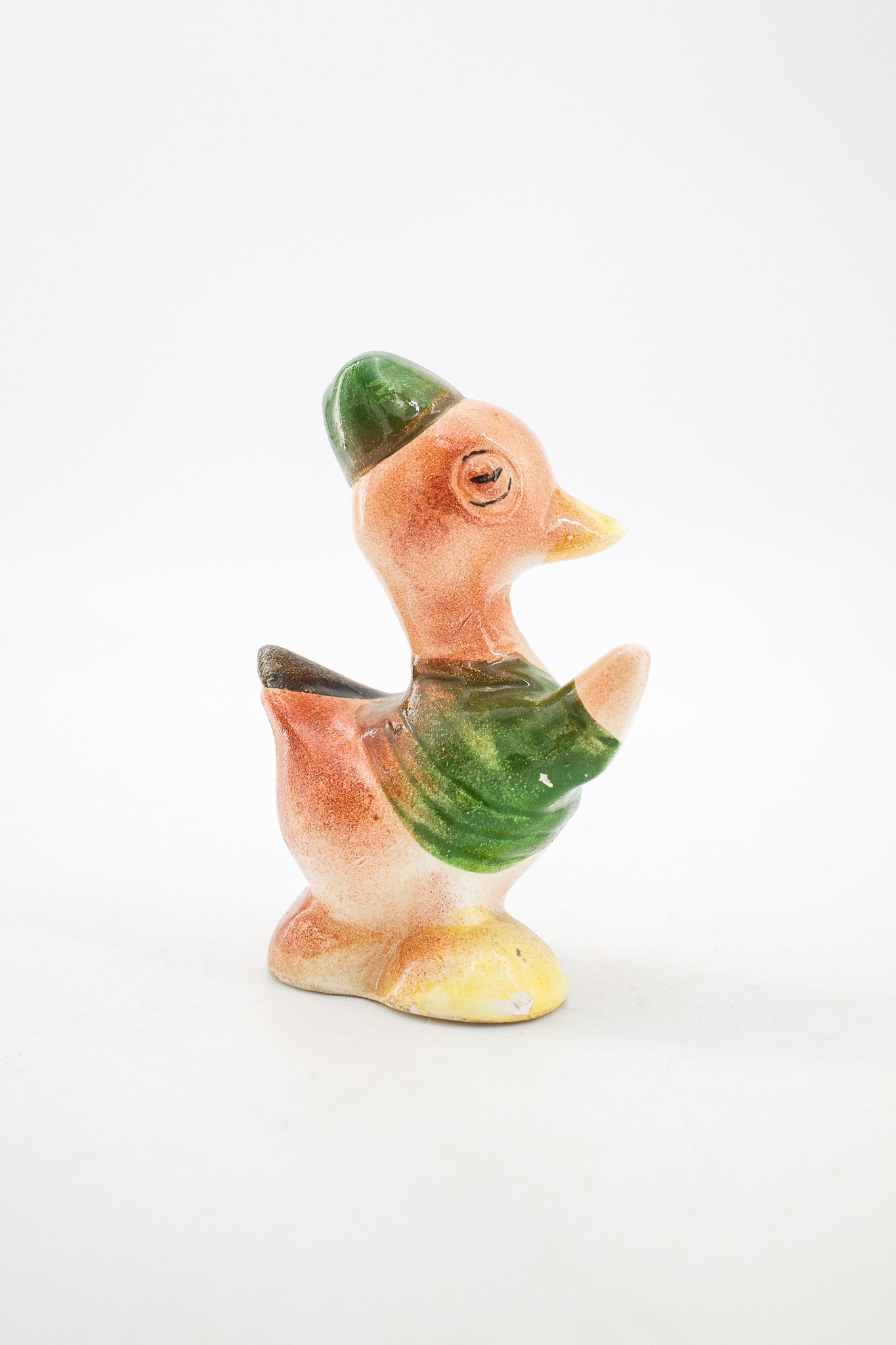 Duck Figurine with Green Uniform / 緑の制服を着たアヒルの置物