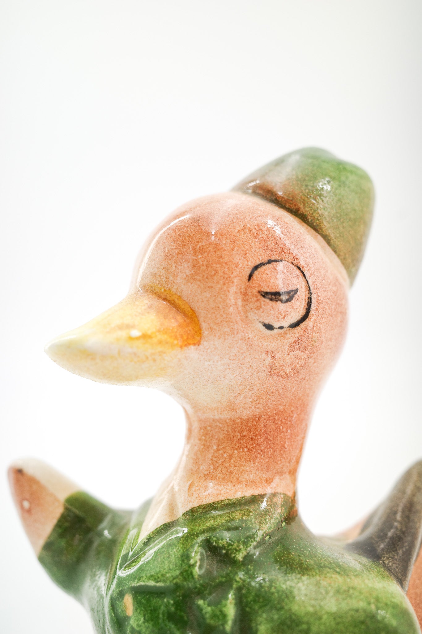 Duck Figurine with Green Uniform / 緑の制服を着たアヒルの置物