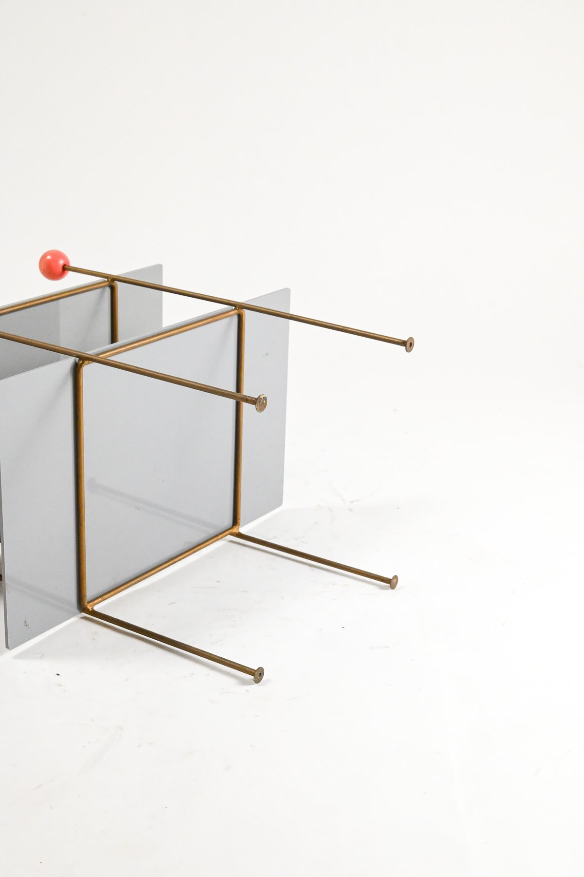 Grey 2-Tier Small Shelf with Red Balls / 2段スモールシェルフ