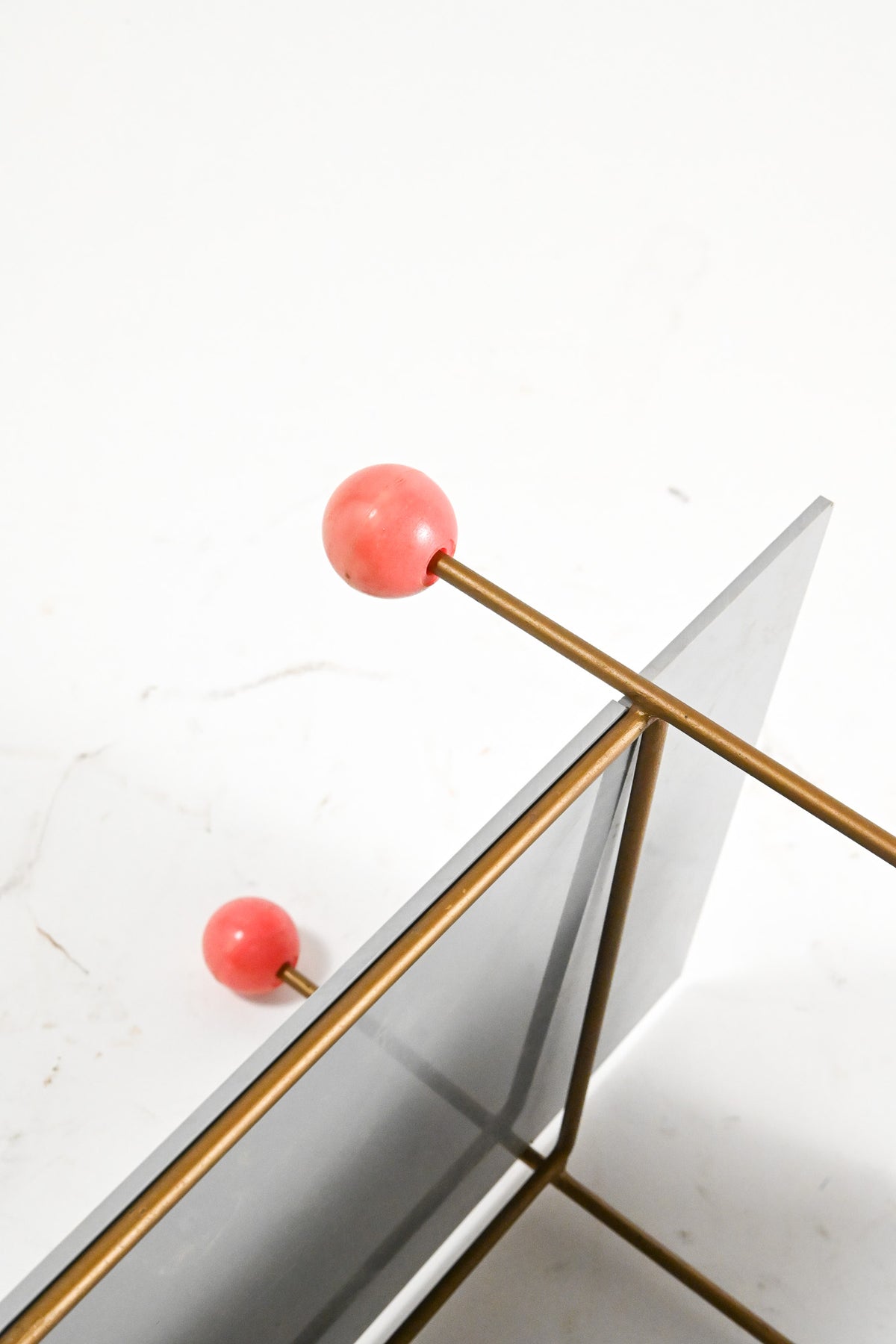 Grey 2-Tier Small Shelf with Red Balls / 2段スモールシェルフ