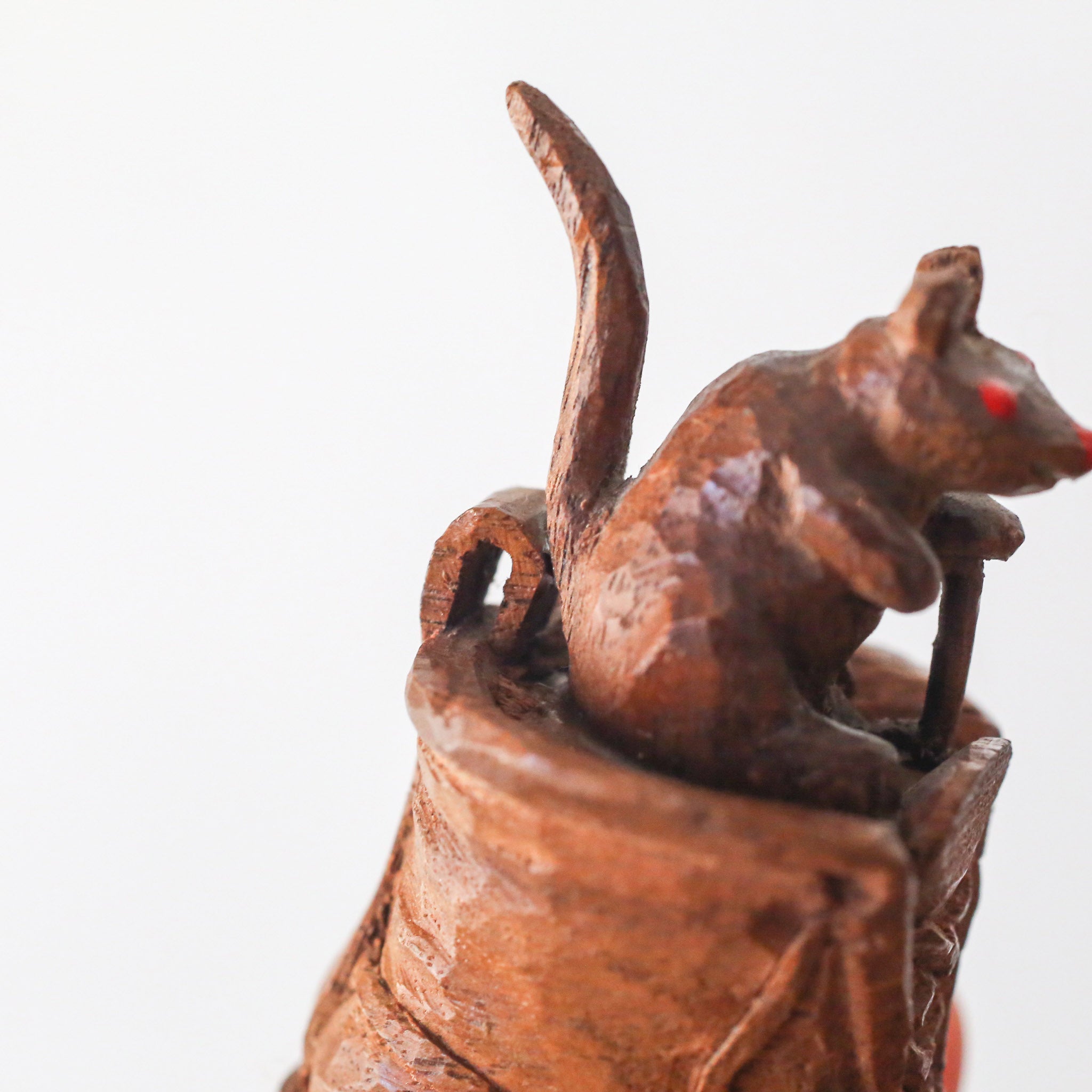 Black Forest Carved Wood Mouse / 木彫りのネズミ