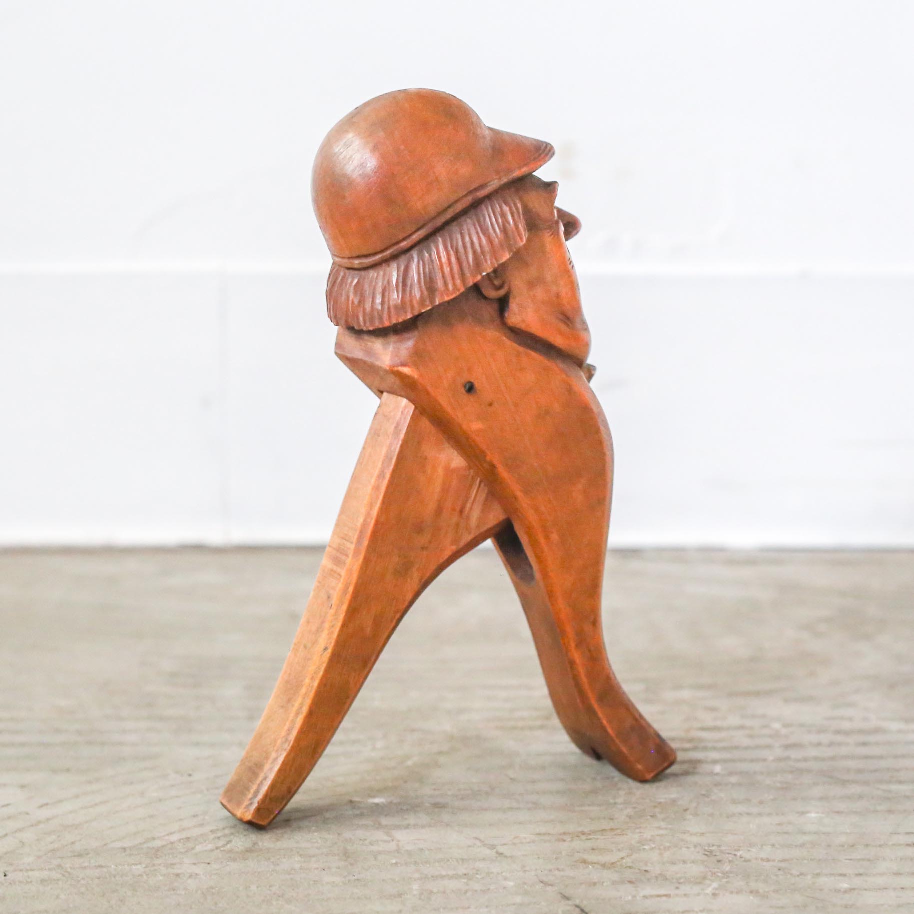 Wooden Nutcracker / 木製おじさんのナッツクラッカー