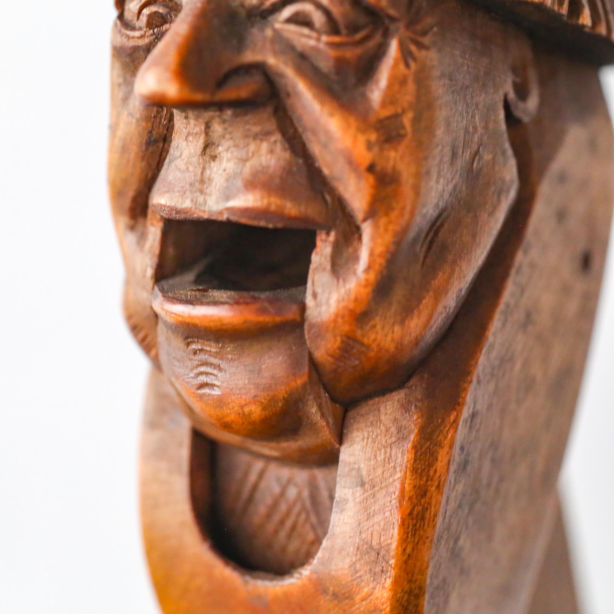 Wooden Nutcracker / 木製おじさんのナッツクラッカー