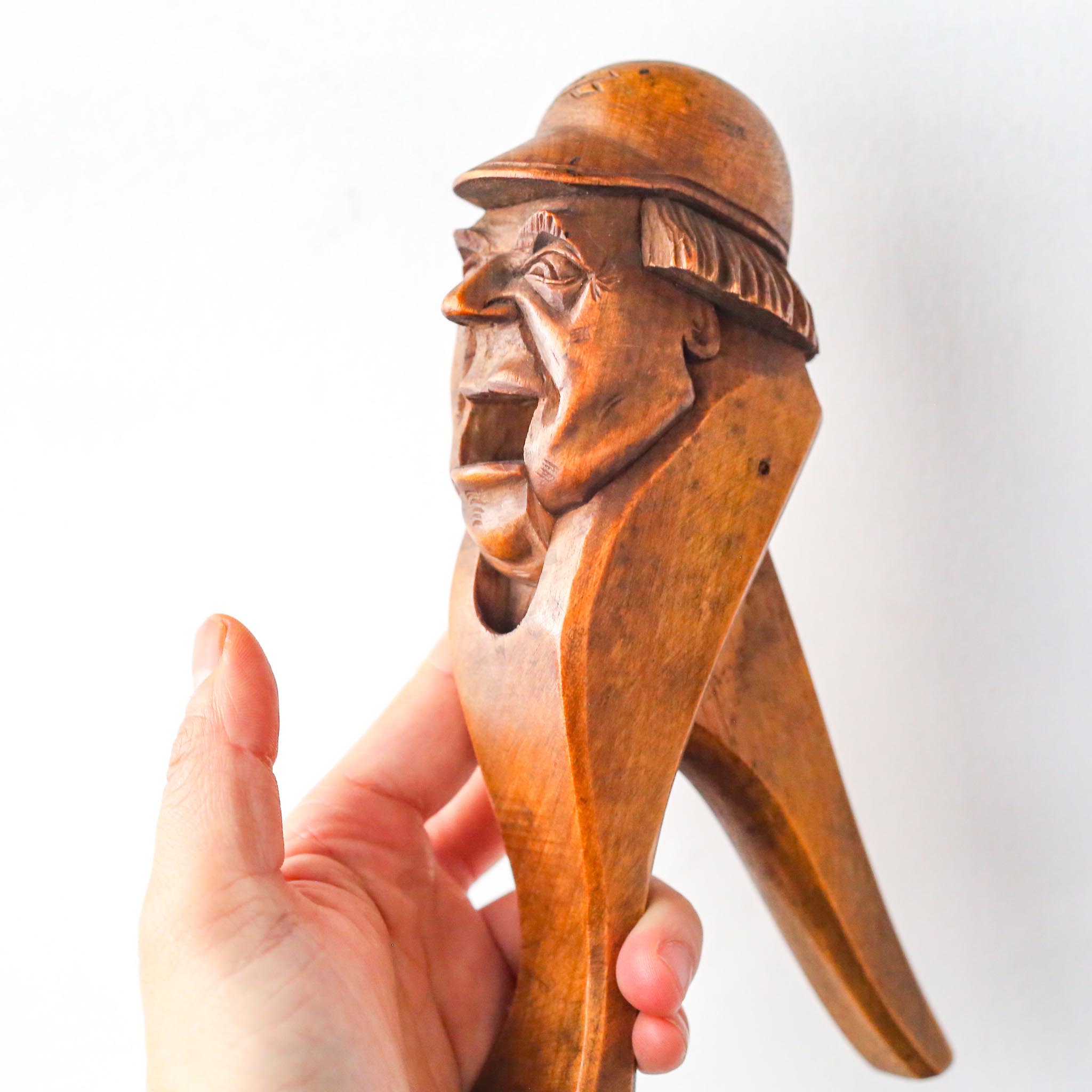 Wooden Nutcracker / 木製おじさんのナッツクラッカー