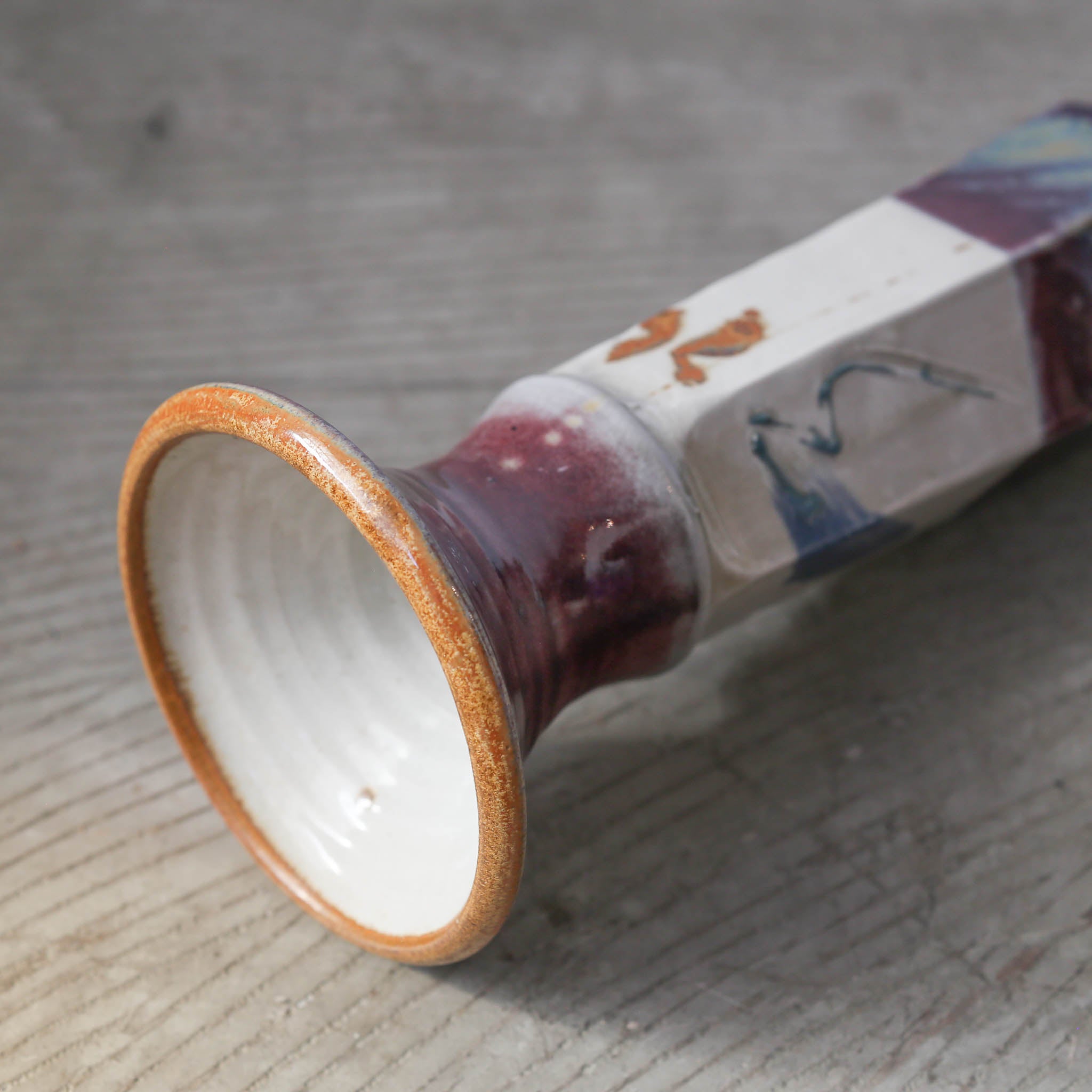 Tall vase of butterflies / 蝶の花器