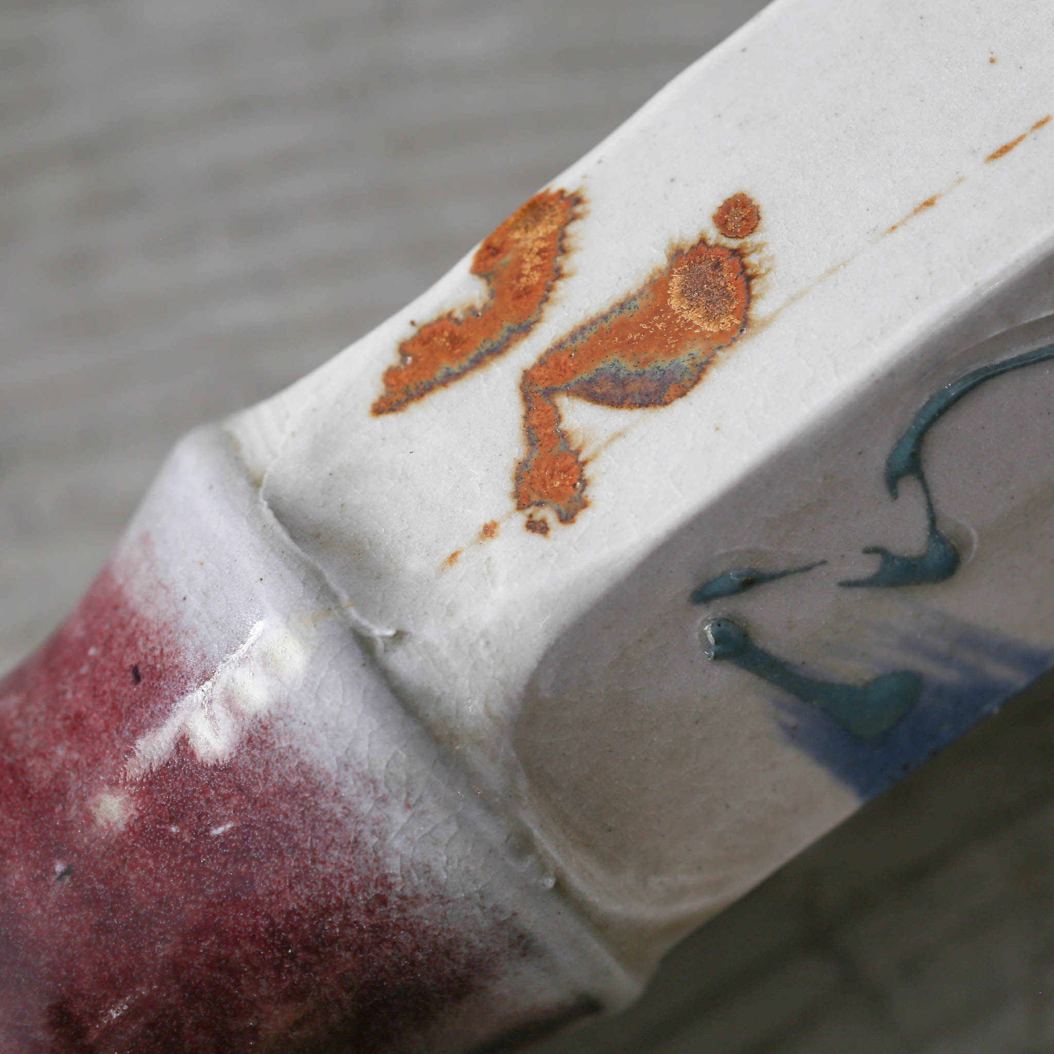 Tall vase of butterflies / 蝶の花器