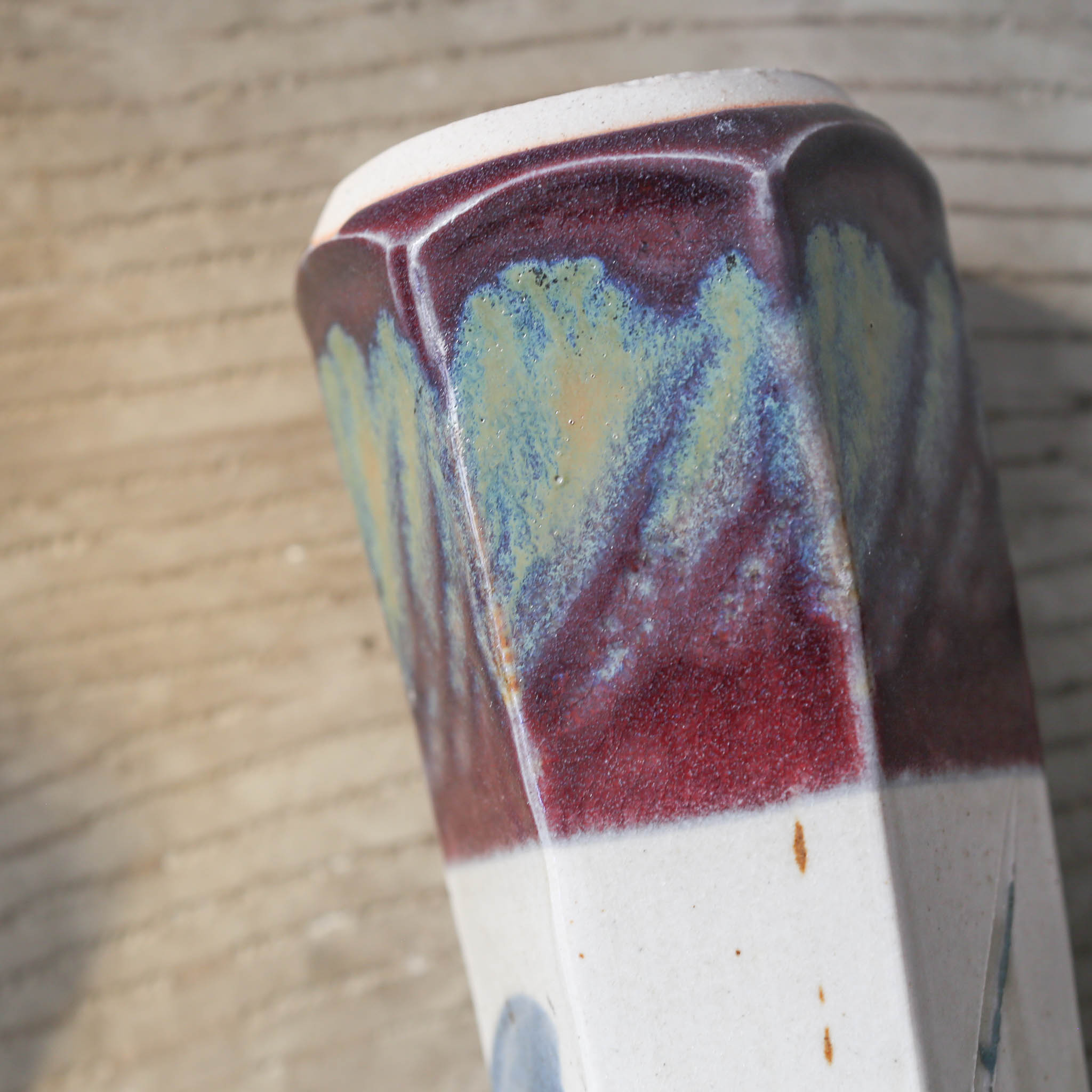 Tall vase of butterflies / 蝶の花器