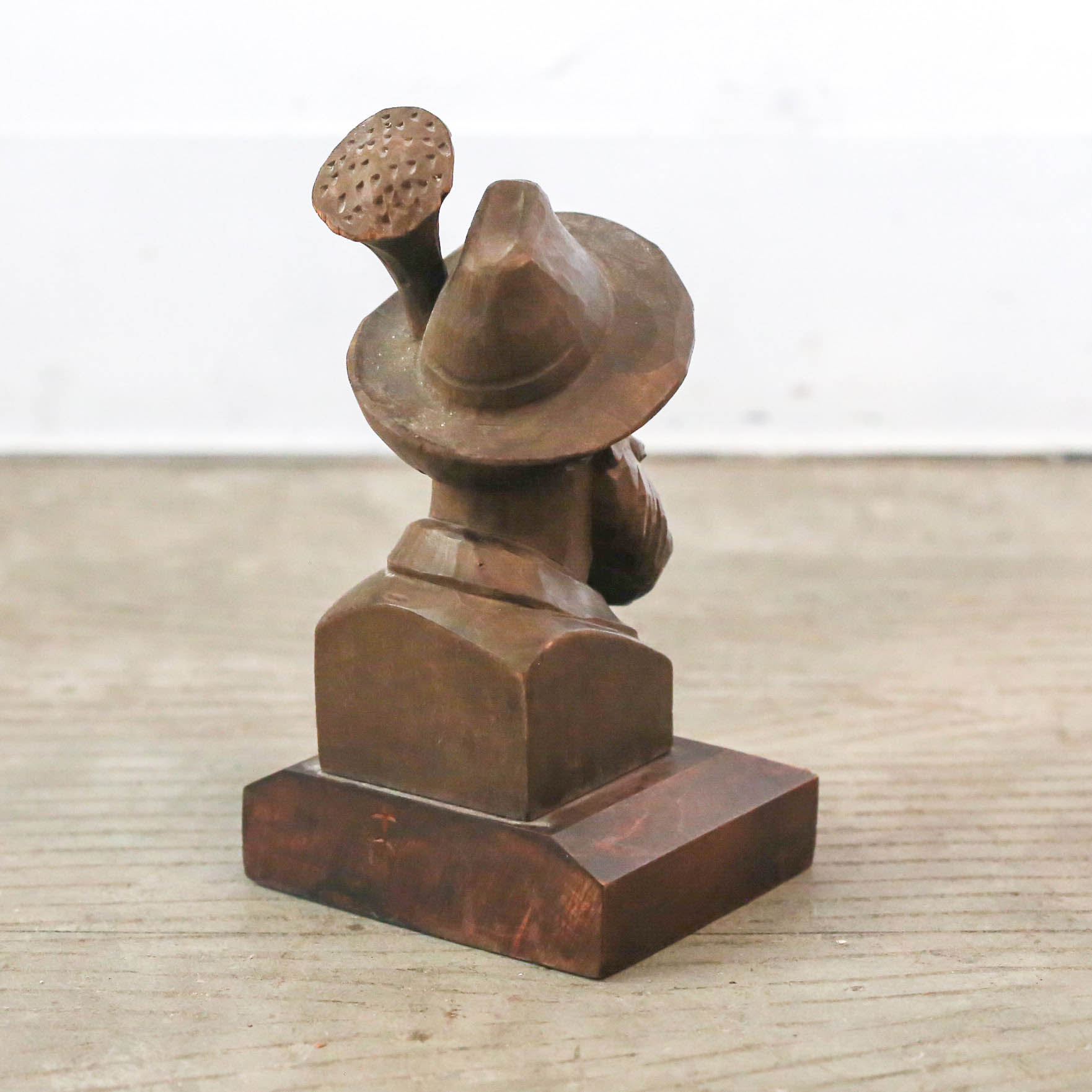 Wood Carved Bust / 木彫りの胸像