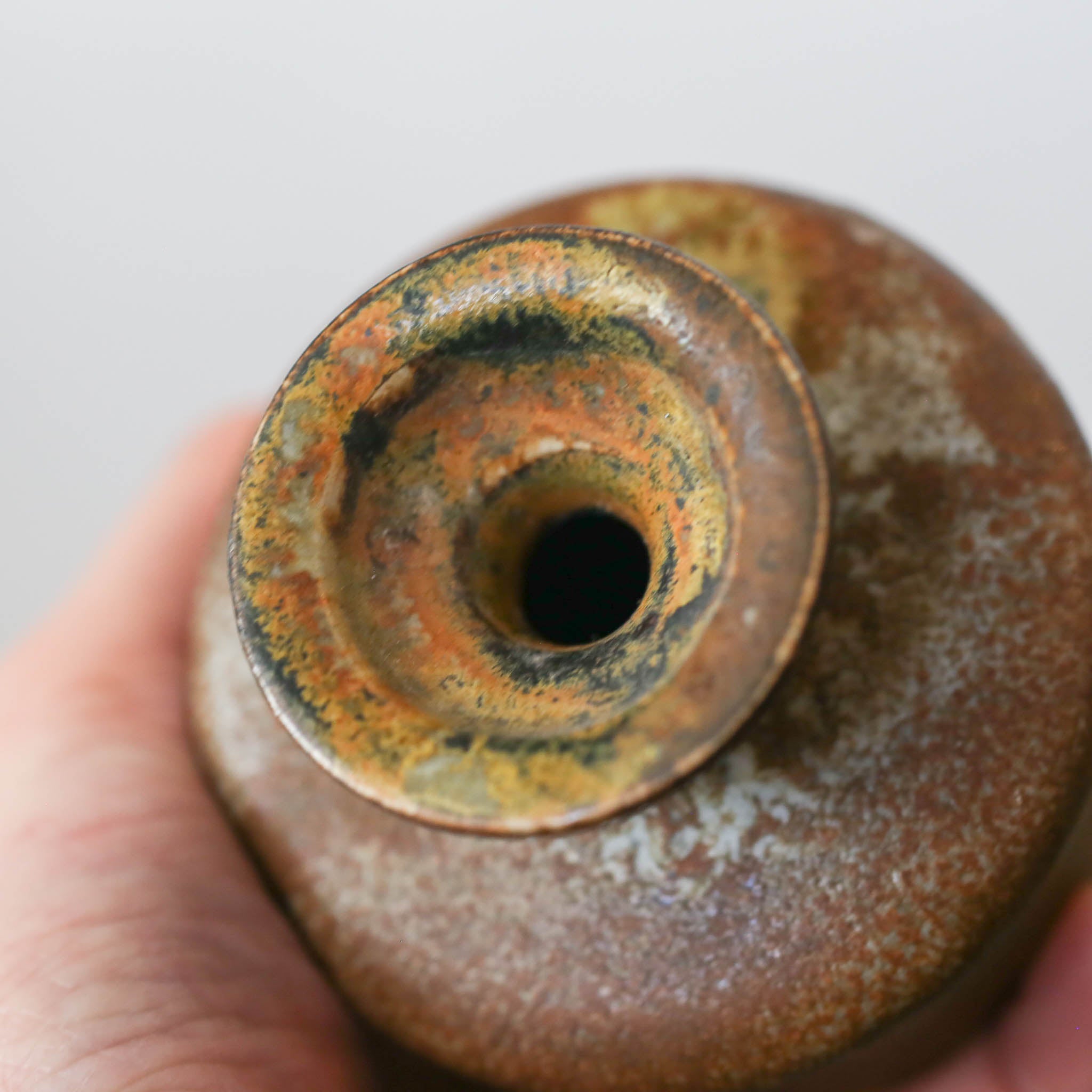 Brown Vase / 茶色い花器