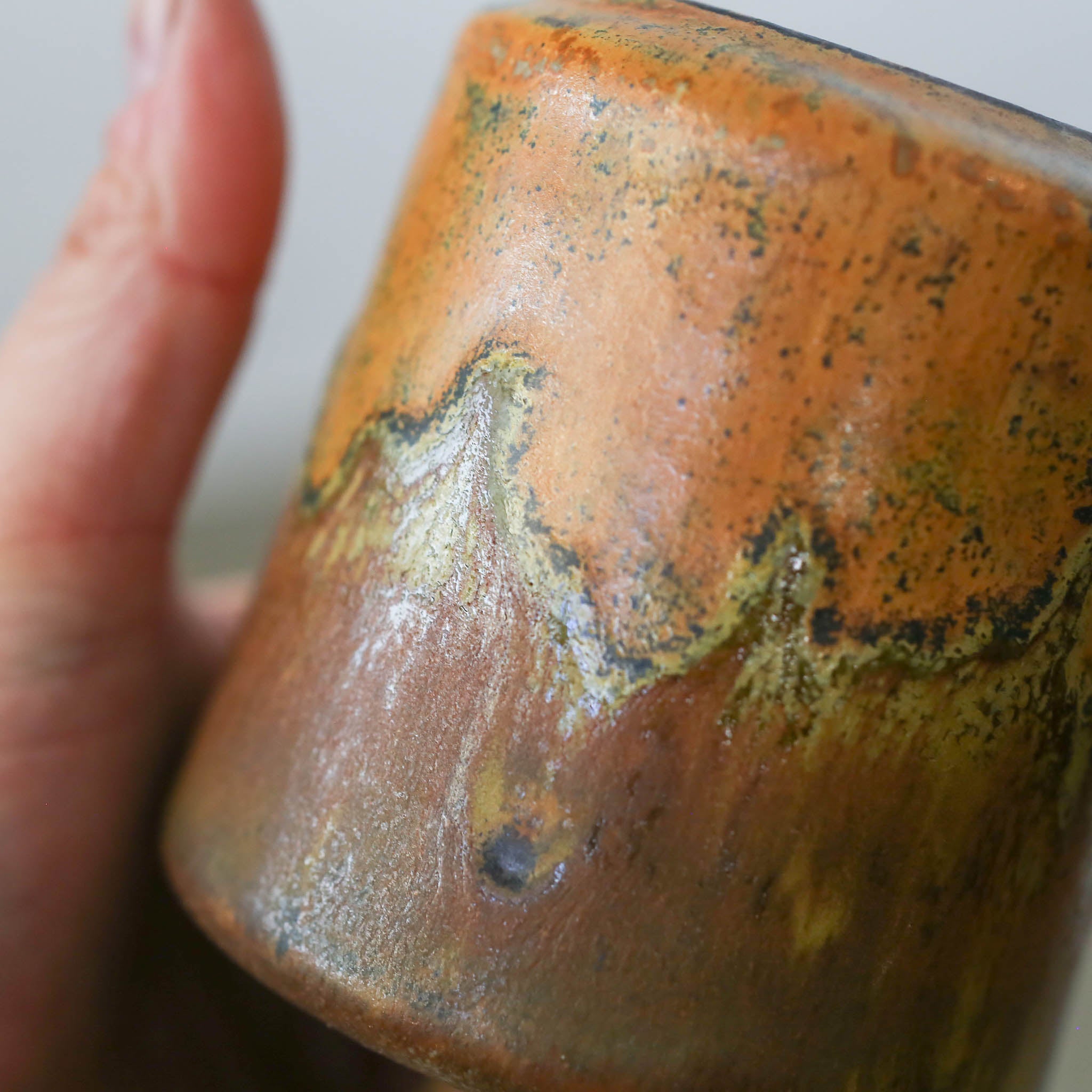 Brown Vase / 茶色い花器