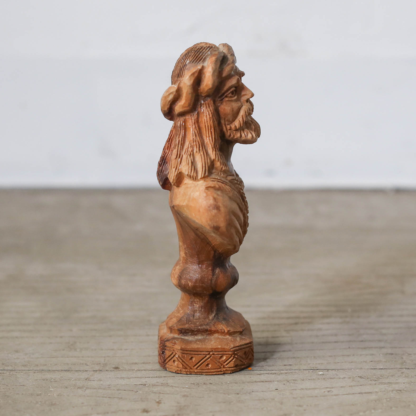 Carved Wooden Bust / 木彫りの胸像