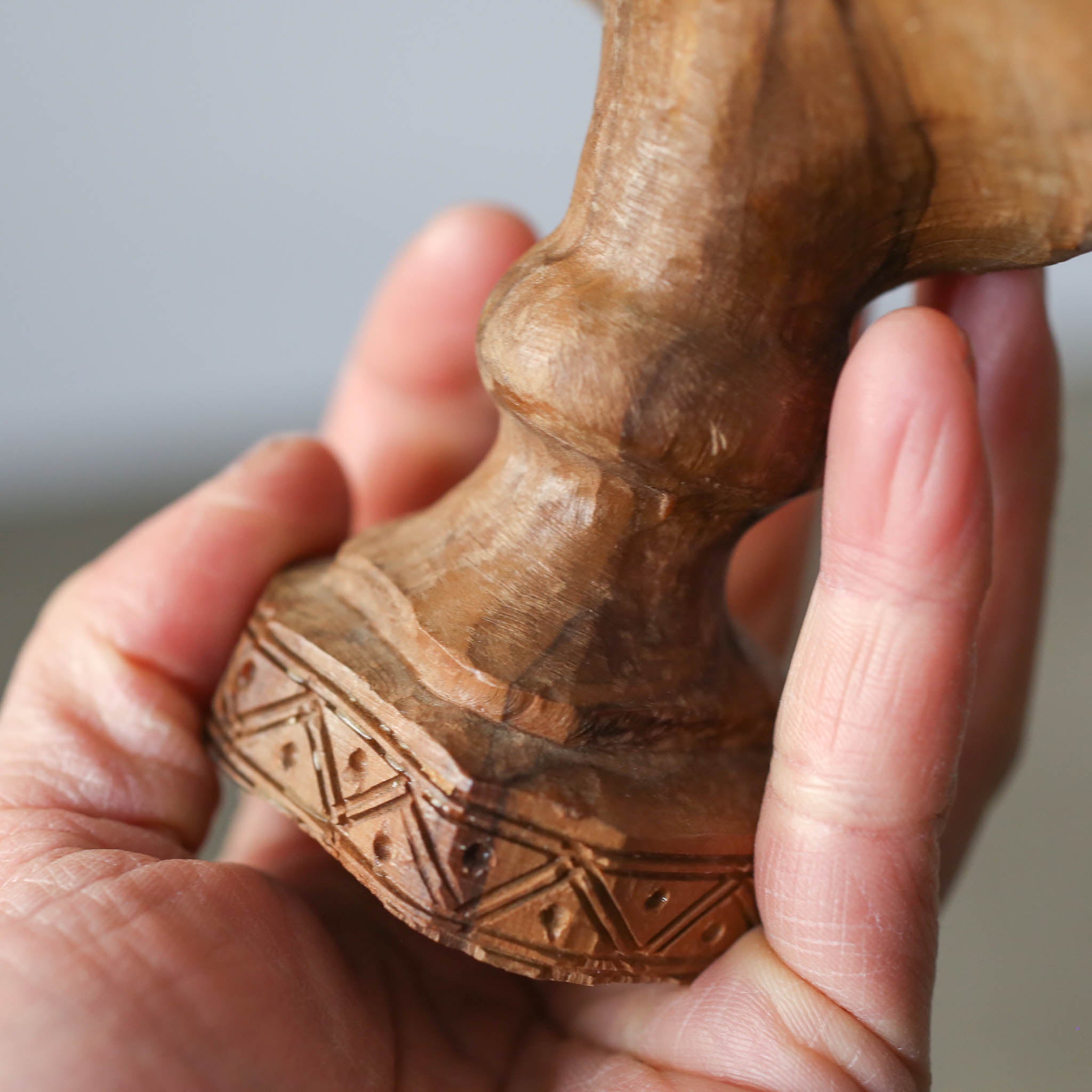 Carved Wooden Bust / 木彫りの胸像