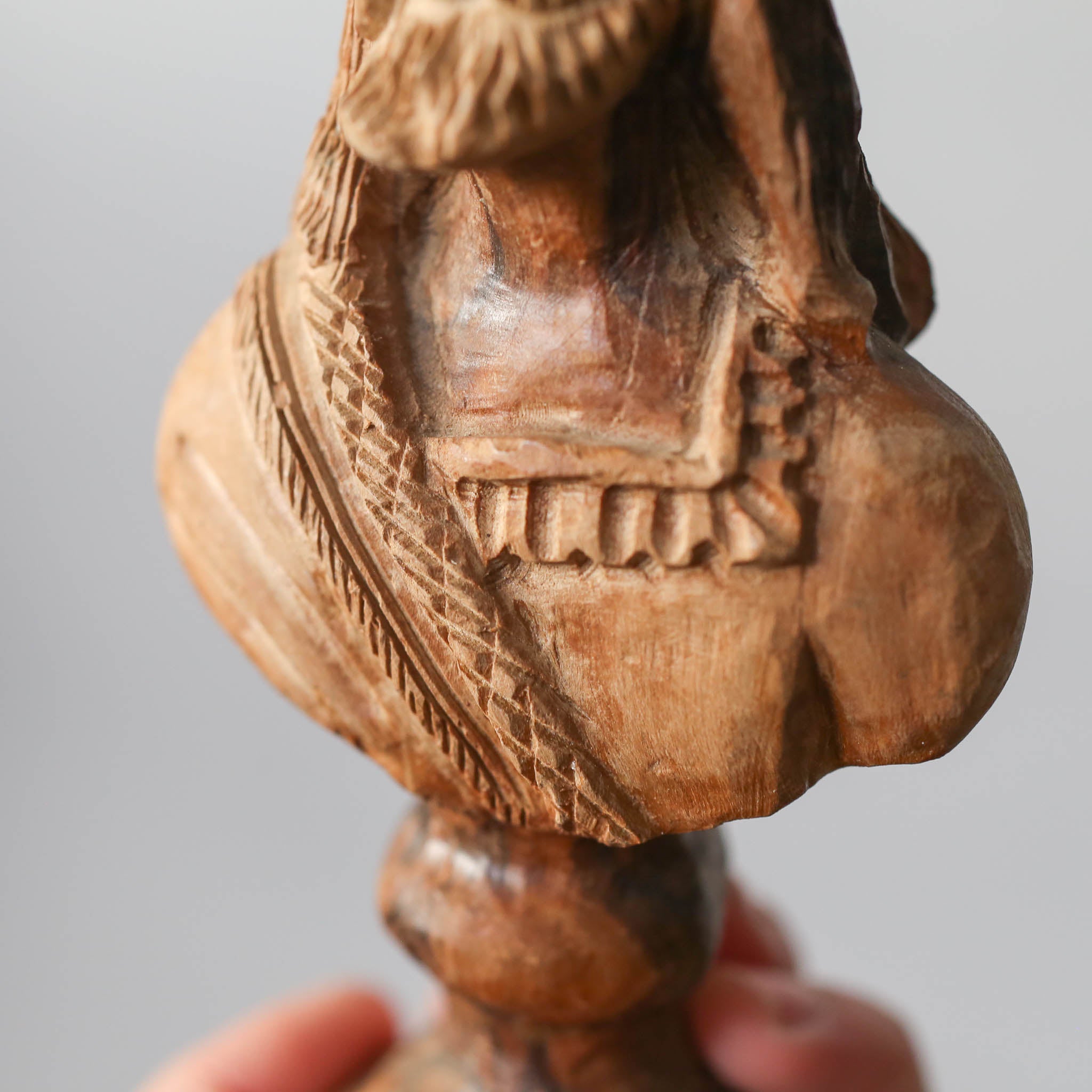 Carved Wooden Bust / 木彫りの胸像