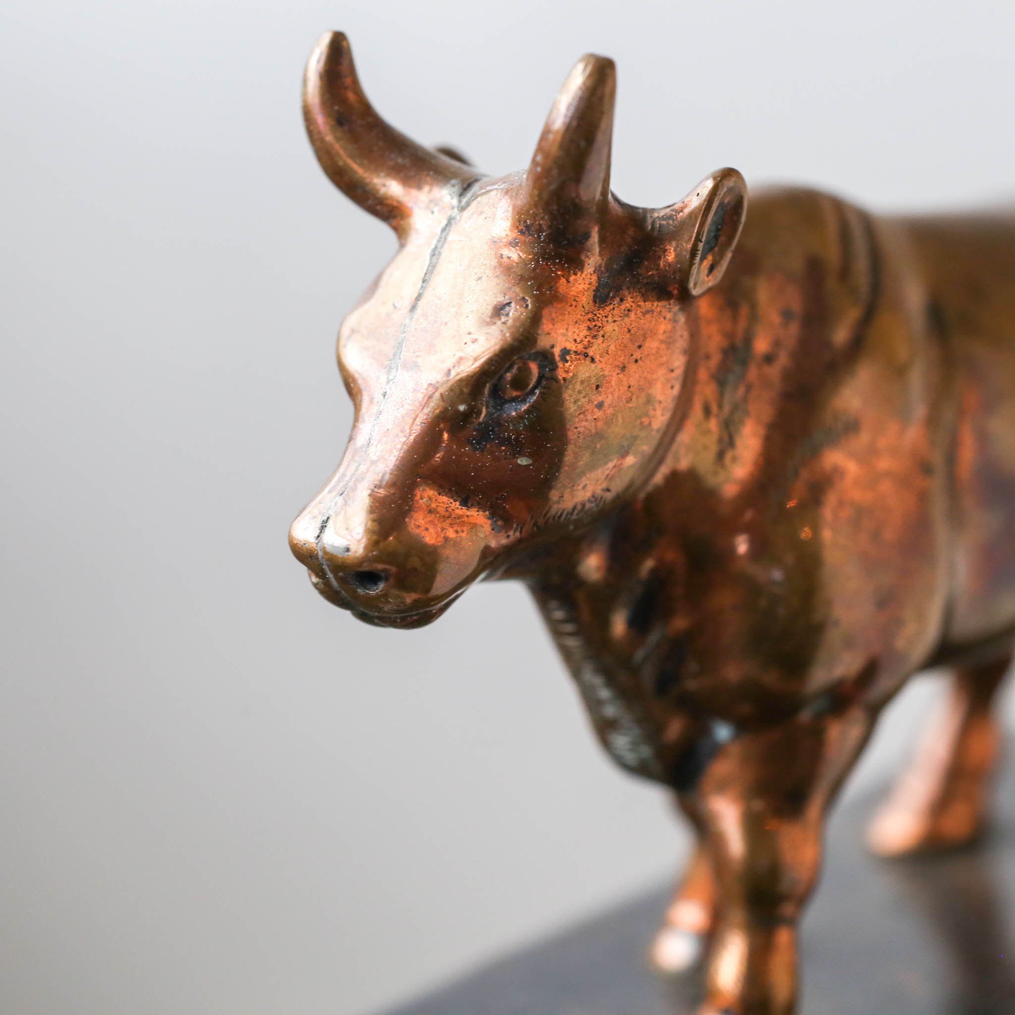 Metal Cow Object / 金属製の牛
