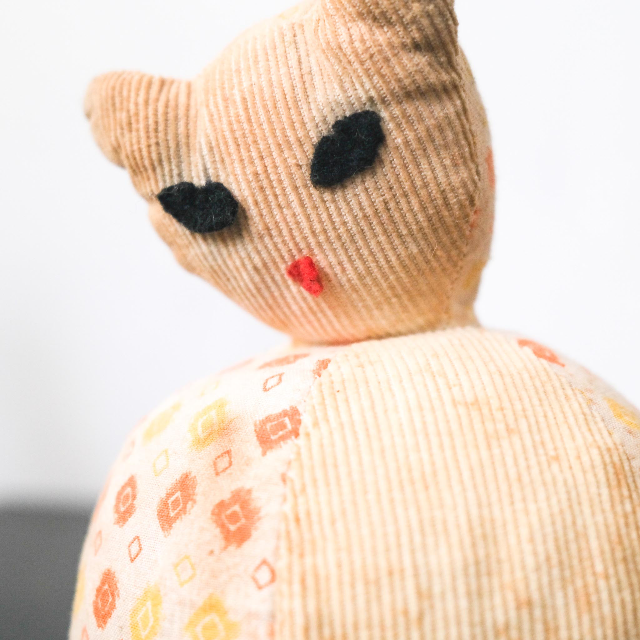 Cat Face Ball / 猫の顔のおもちゃ