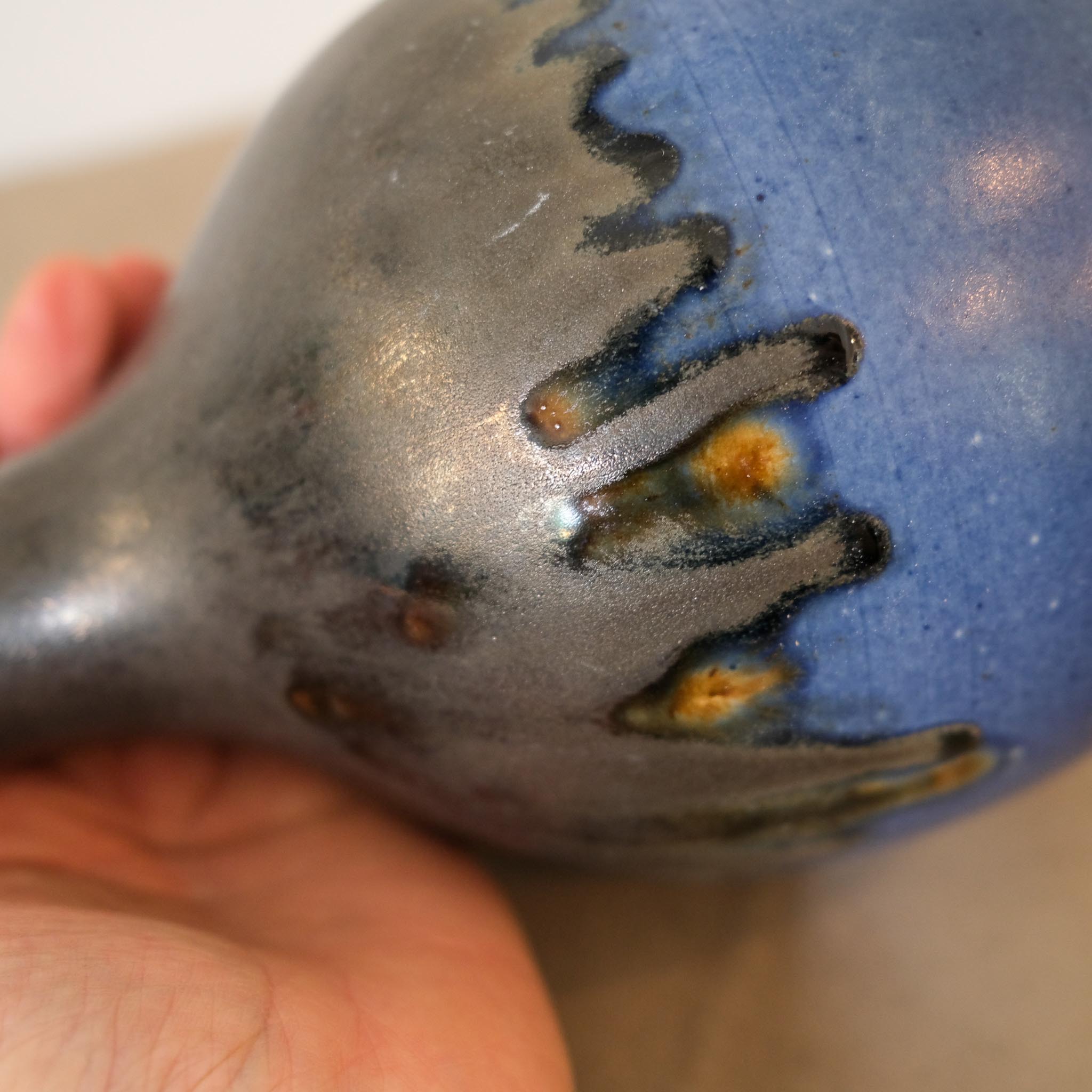 Ceramic Blue Vase/ 陶器製青い花器