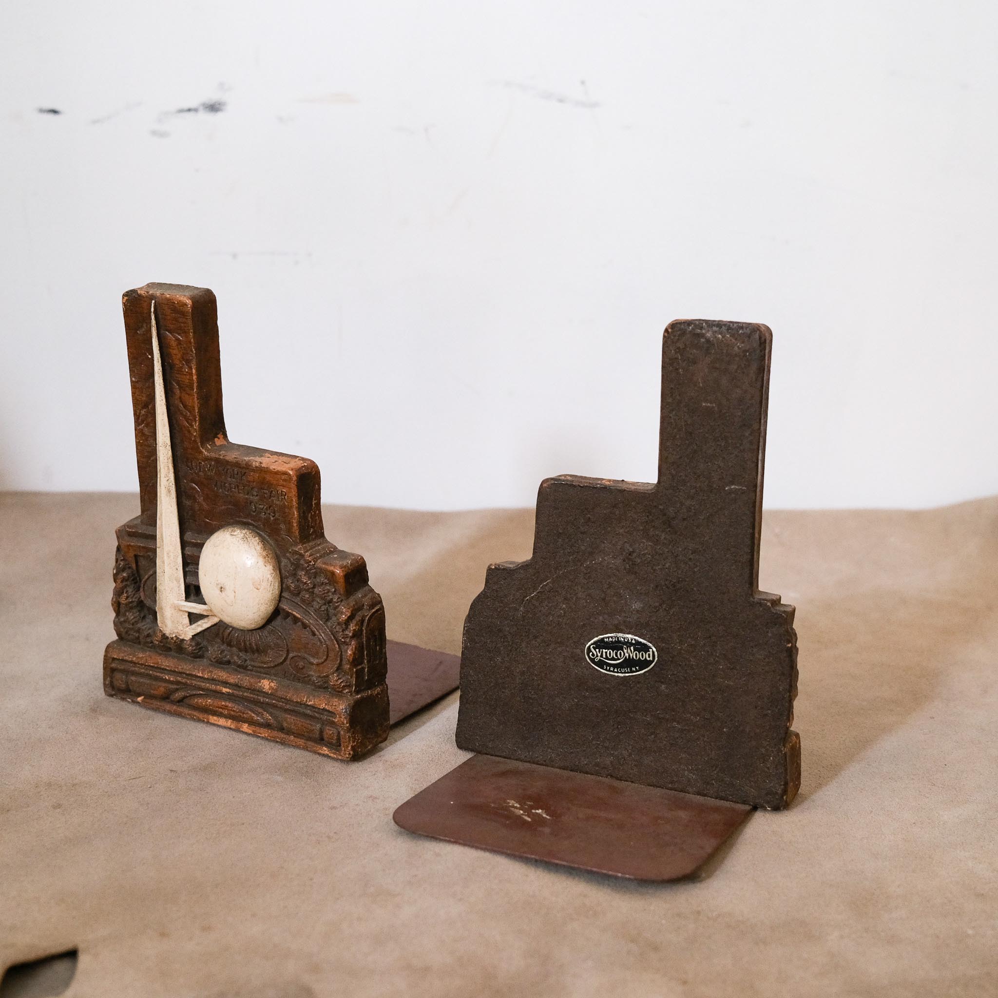1939 NY world's fair Trylon and Perisphere Bookend /1939ニューヨーク万博ブックエンド
