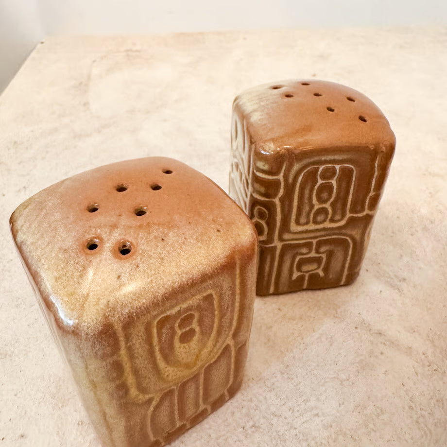 Frankoma Pottery S&P Set / Frankoma窯のS &P セット