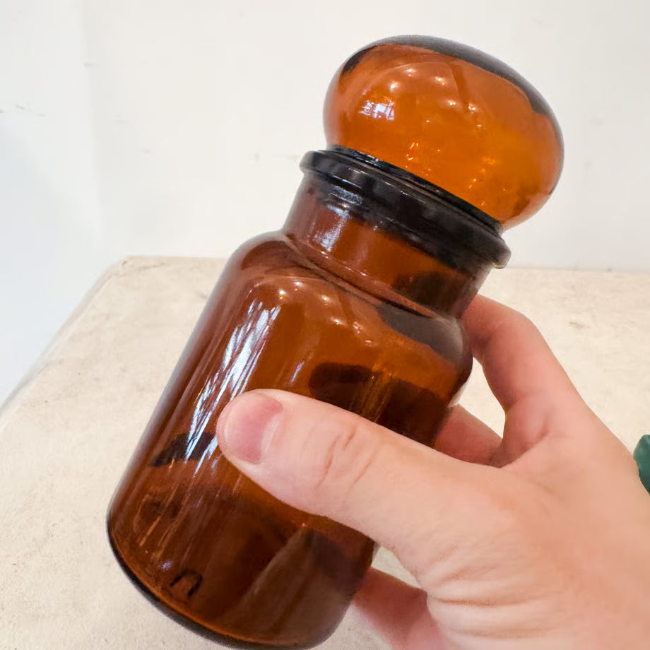 Glass Jar With Lid / ガラスの蓋付き瓶