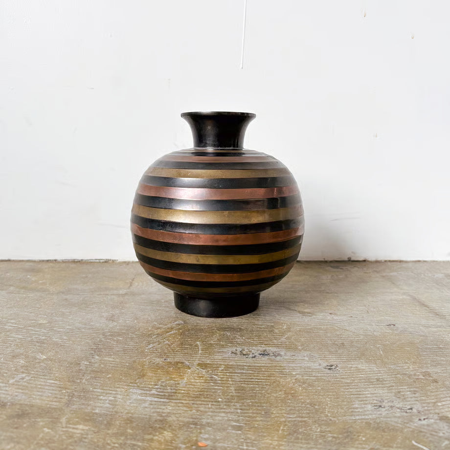 Metal Vase / 金属の花器