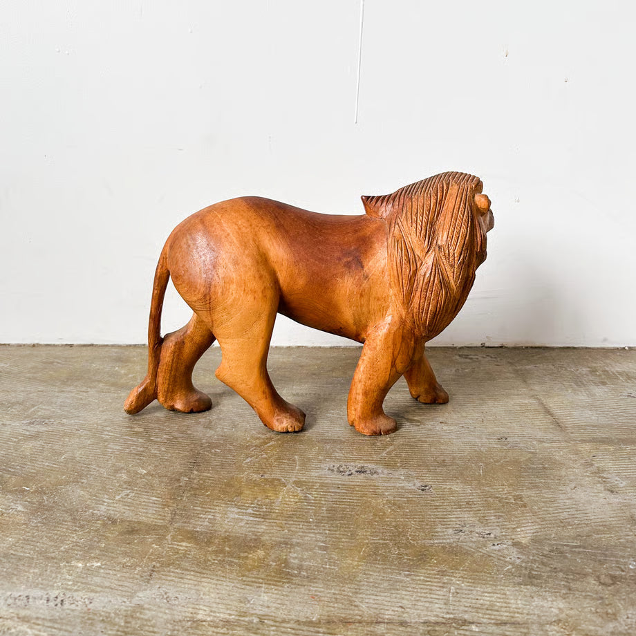 Wood Carving Lion / 木彫りのライオン