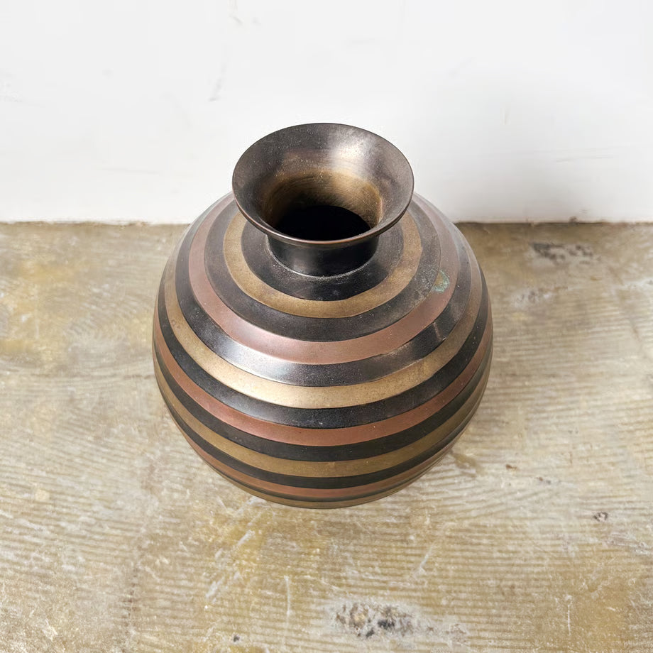 Metal Vase / 金属の花器