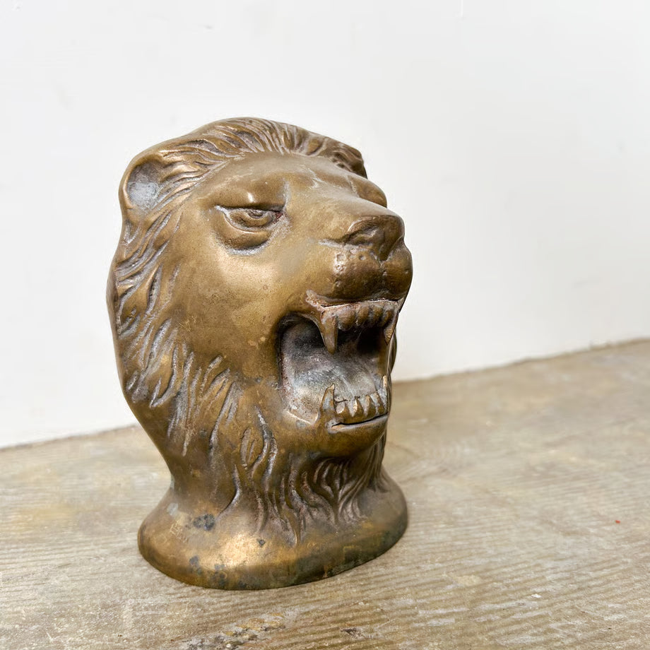 Brass Lion Bookend / 真鍮製ライオンオブジェ