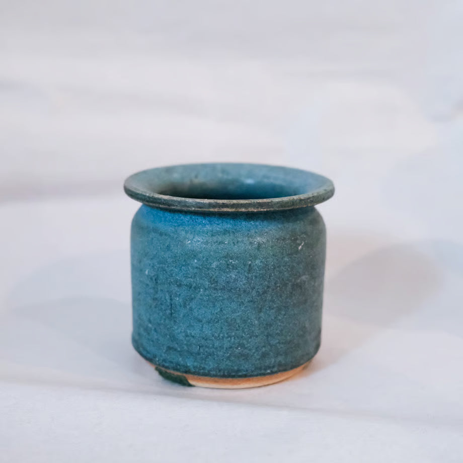 Ceramic Blue Pot / 陶器の青い器