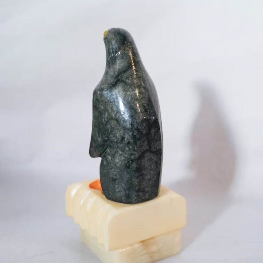 Stone Penguin / 石のペンギン