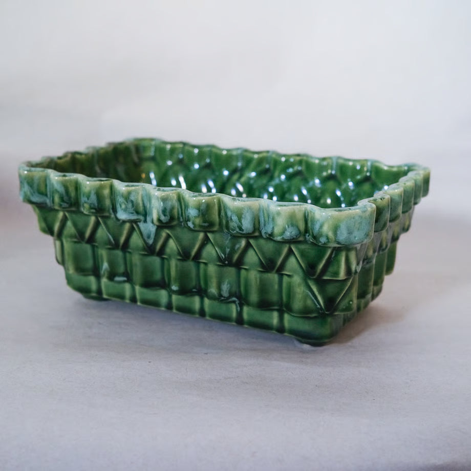 Gleen Pottery Pot / 緑の陶器の器