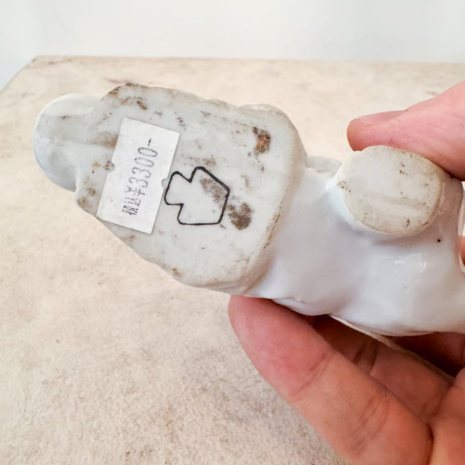 Pottery Cat / 陶器製猫の置物