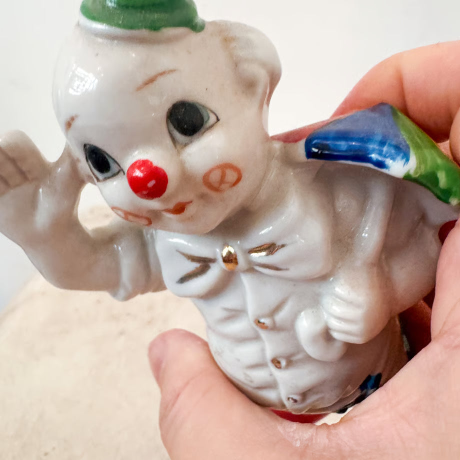 pottery clown / 陶器のピエロ