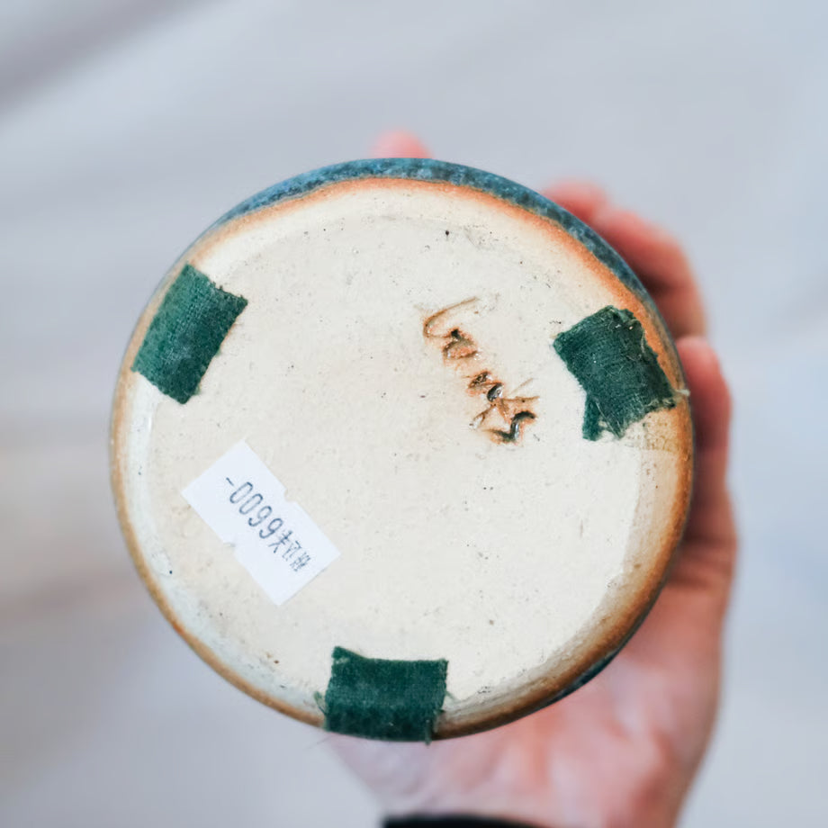 Ceramic Blue Pot / 陶器の青い器