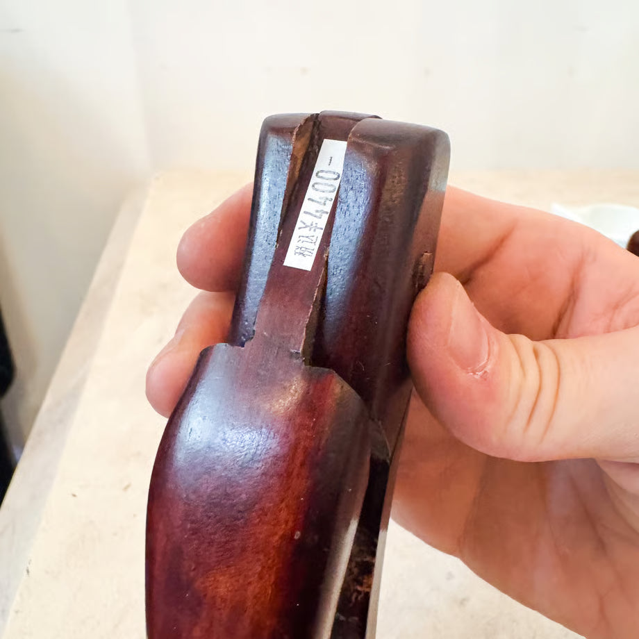 Wooden Leg Nutscracker / 木製脚のナッツクラッカー