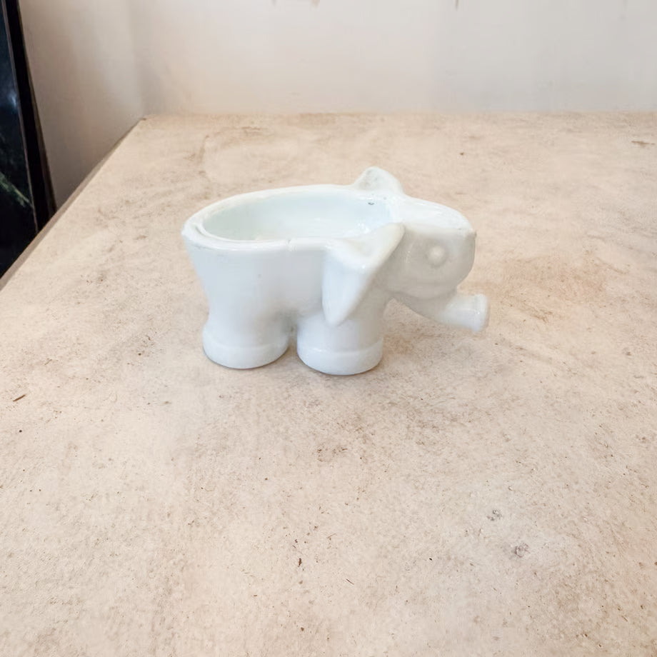 Pottery Elephant  Pod / 陶器の像の器