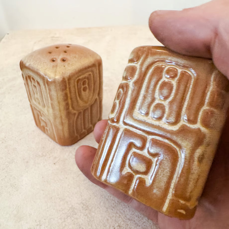 Frankoma Pottery S&P Set / Frankoma窯のS &P セット