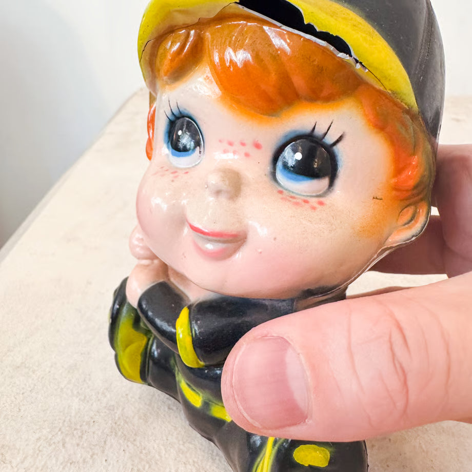 Baseball Boy / 野球少年のオブジェ