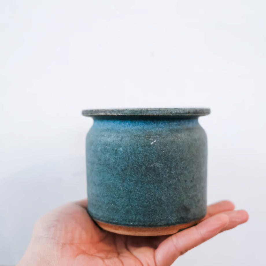 Ceramic Blue Pot / 陶器の青い器