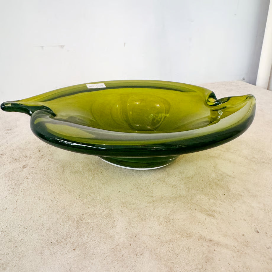 Glass Ashtray / ガラスの灰皿