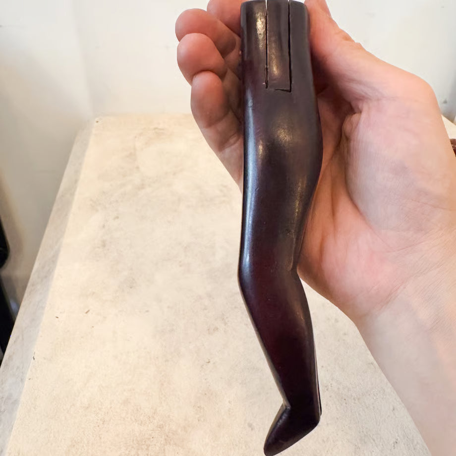 Wooden Leg Nutscracker / 木製脚のナッツクラッカー