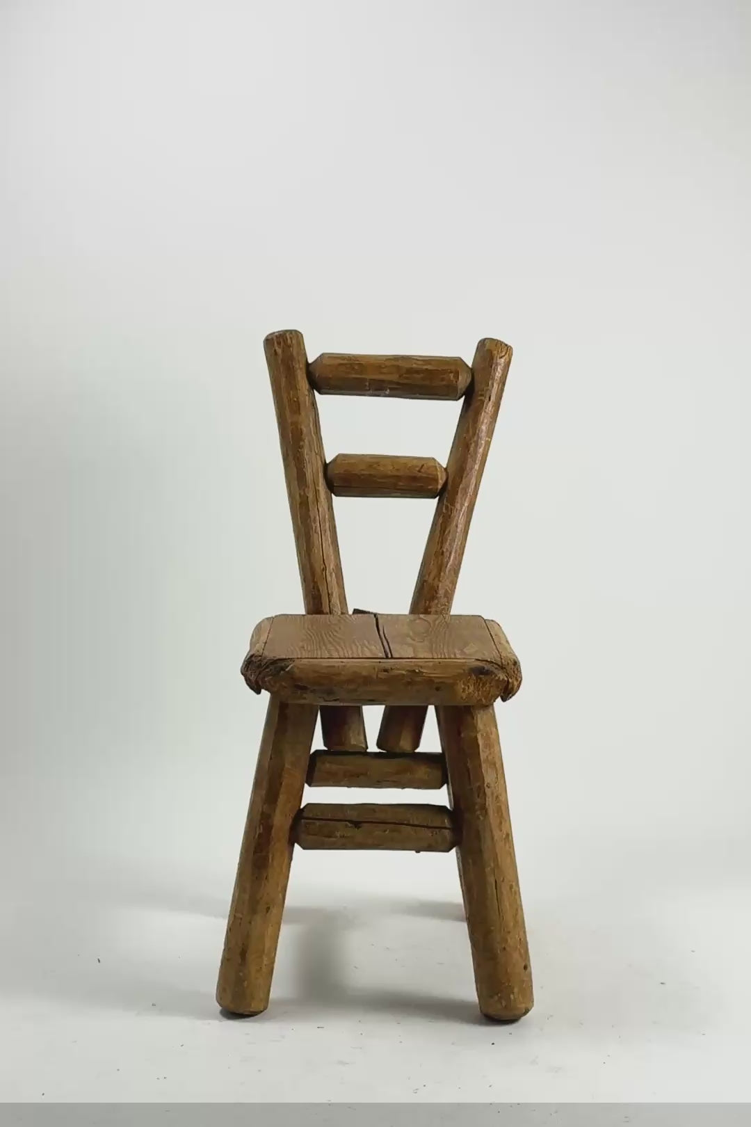 Load video: Wooden Chair / 木製チェア