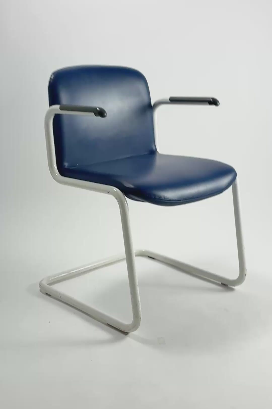 ビデオを読み込む: Kinetics Furniture Cantilever Armchair / キネティクス・ファニチャー カンチレバー アームチェア