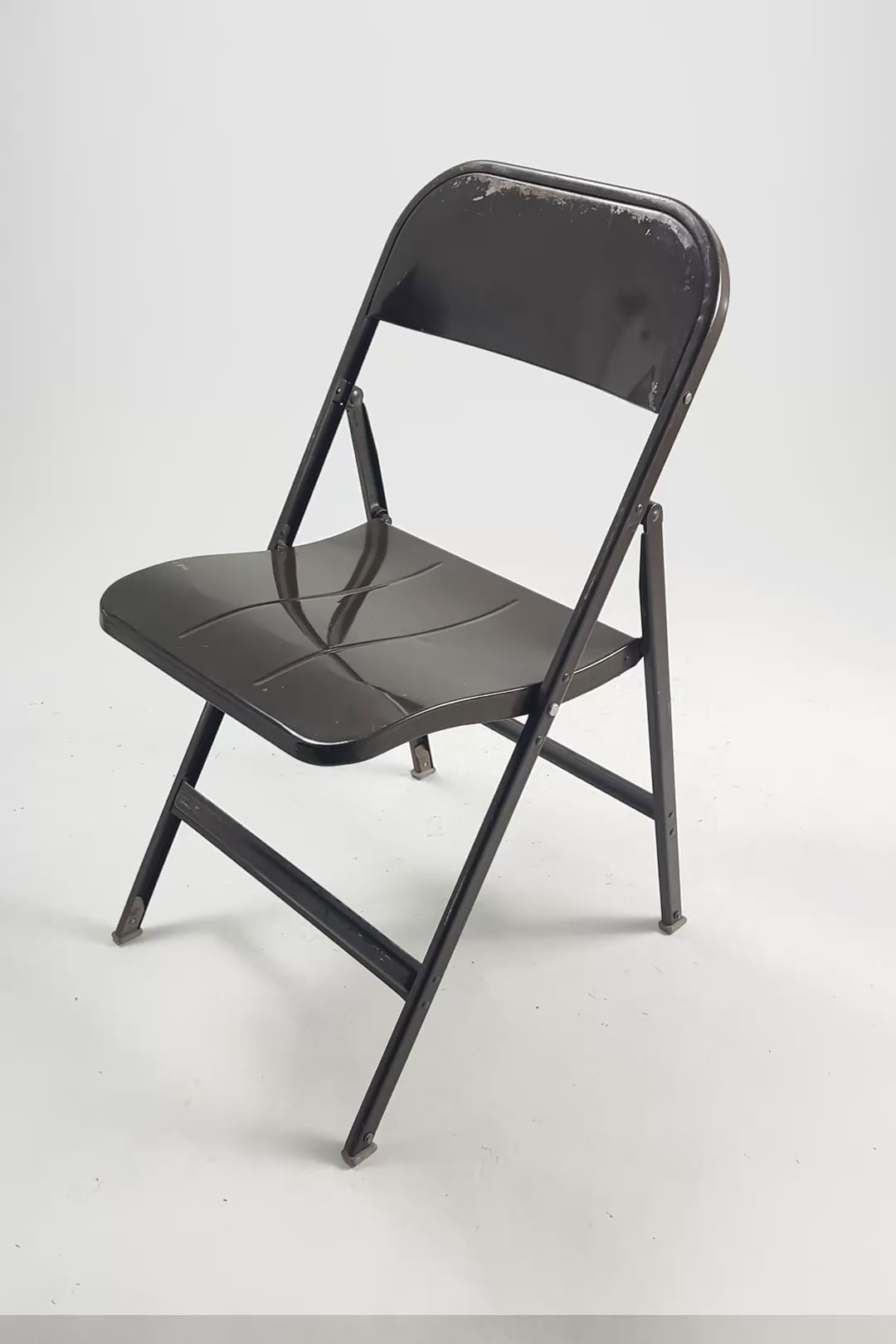 ビデオを読み込む: LYON Folding Chair / LYON メタル 折りたたみイス